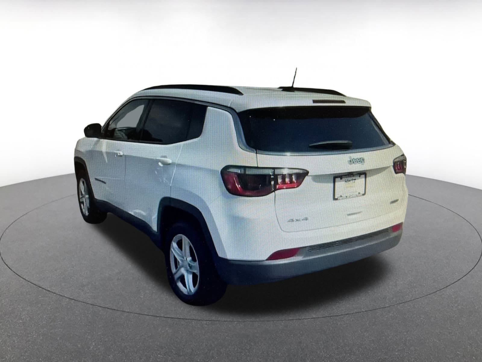 Thumbnail: 2023 Jeep Compass - 7