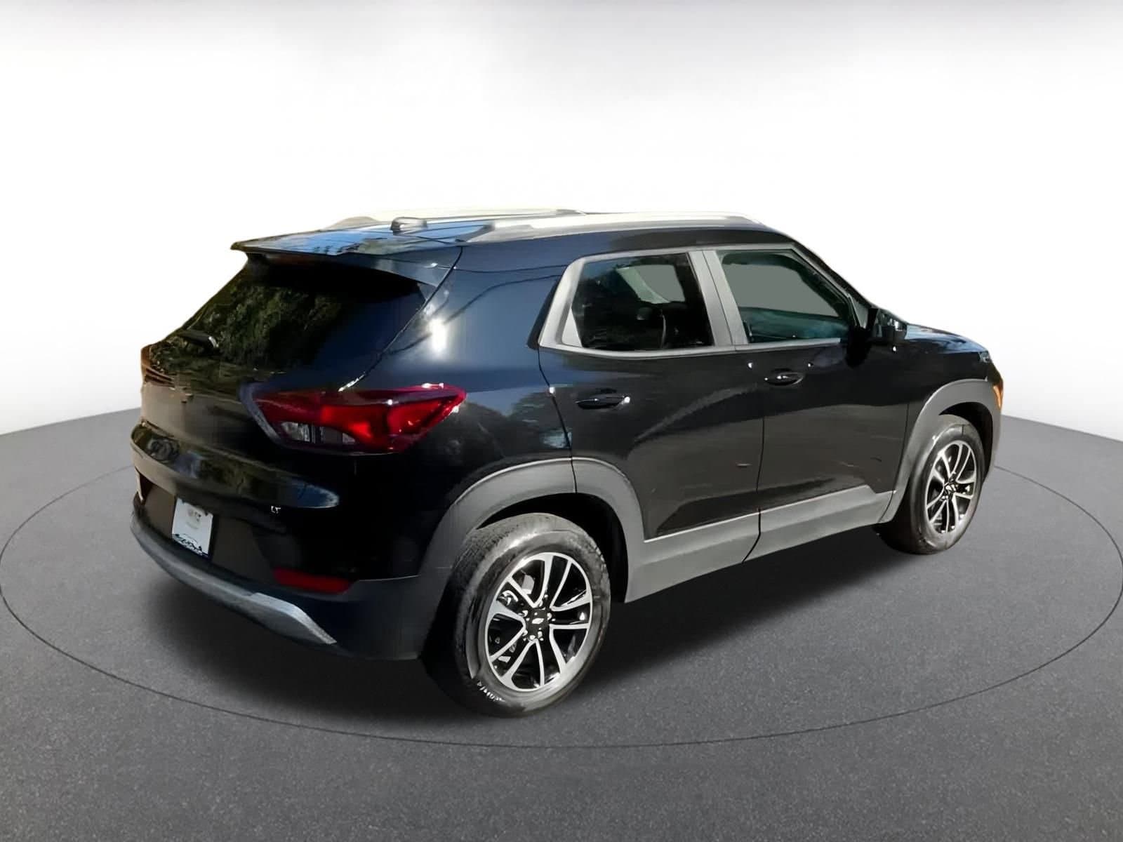 Thumbnail: 2025 Chevrolet TrailBlazer - 15