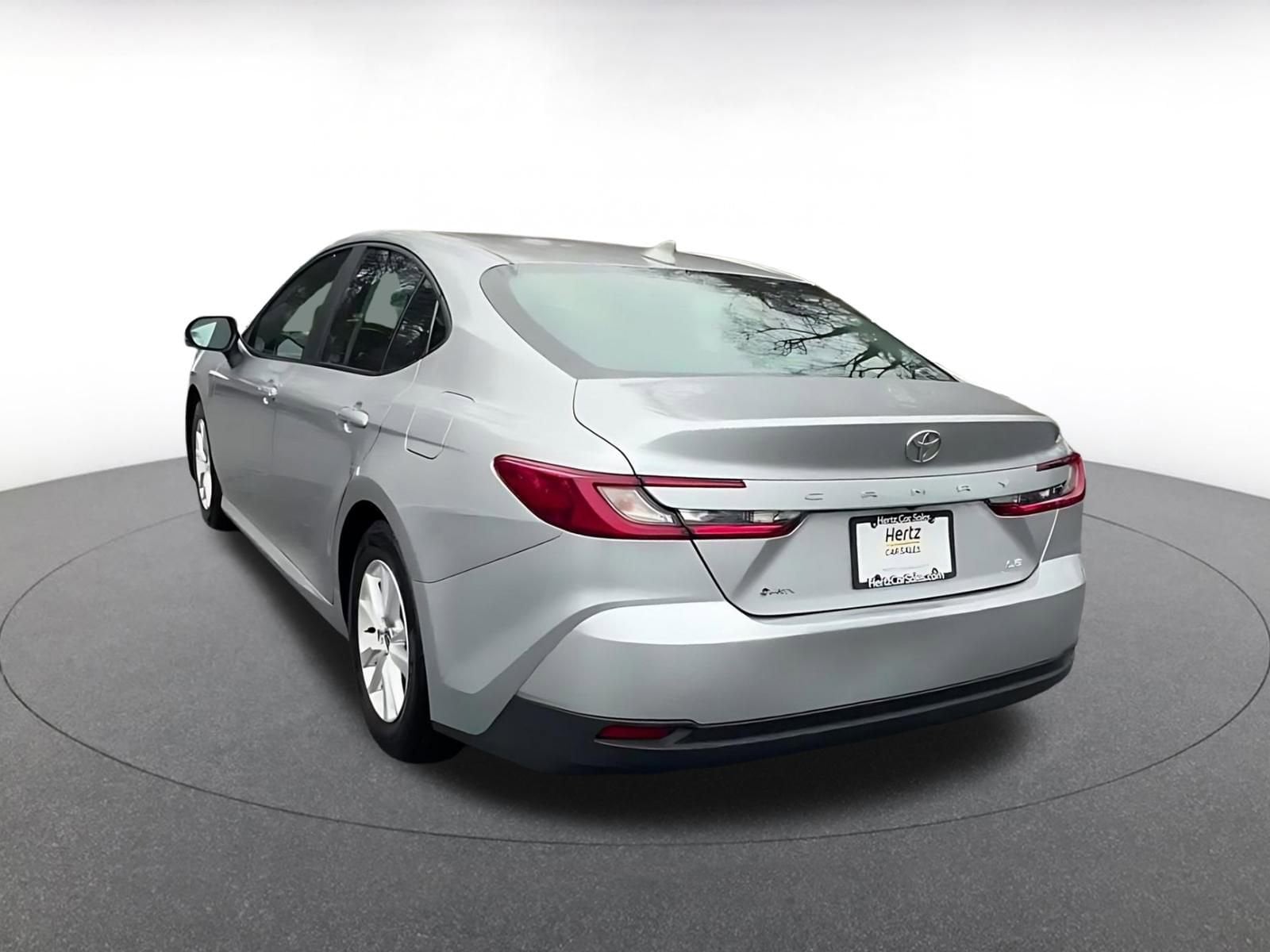 Thumbnail: 2025 Toyota Camry - 11