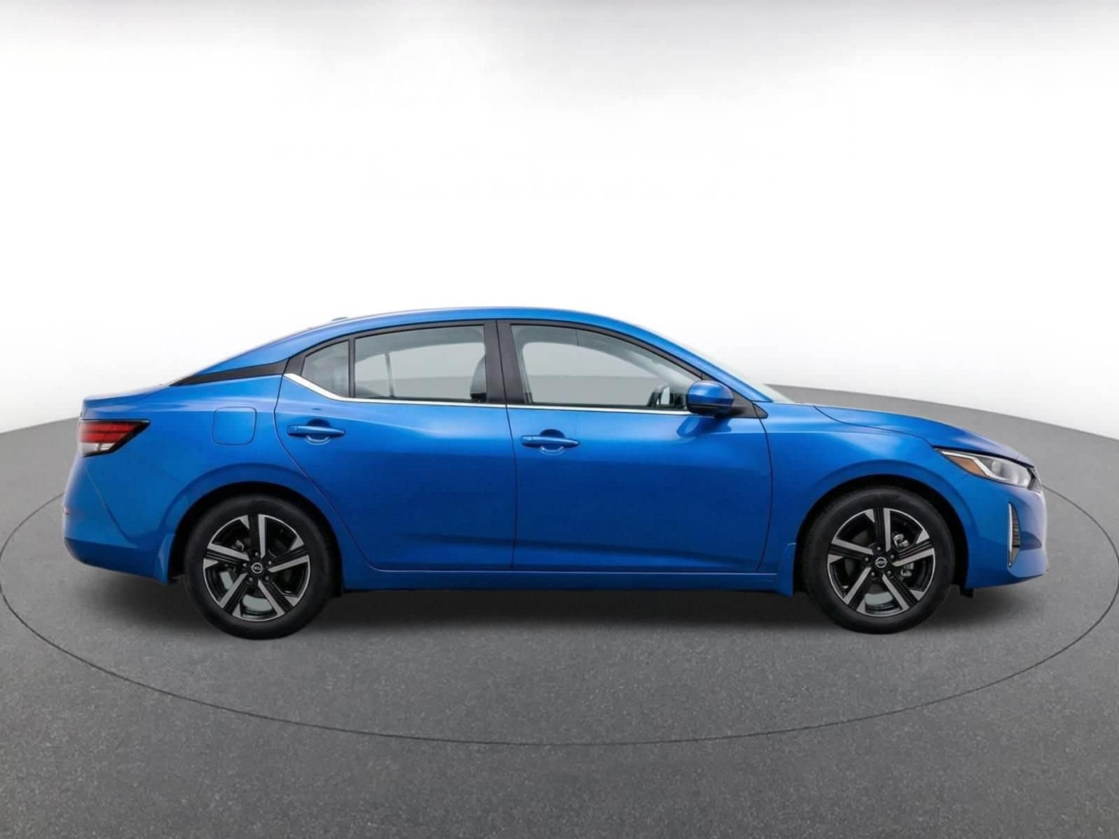Thumbnail: 2025 Nissan Sentra - 10