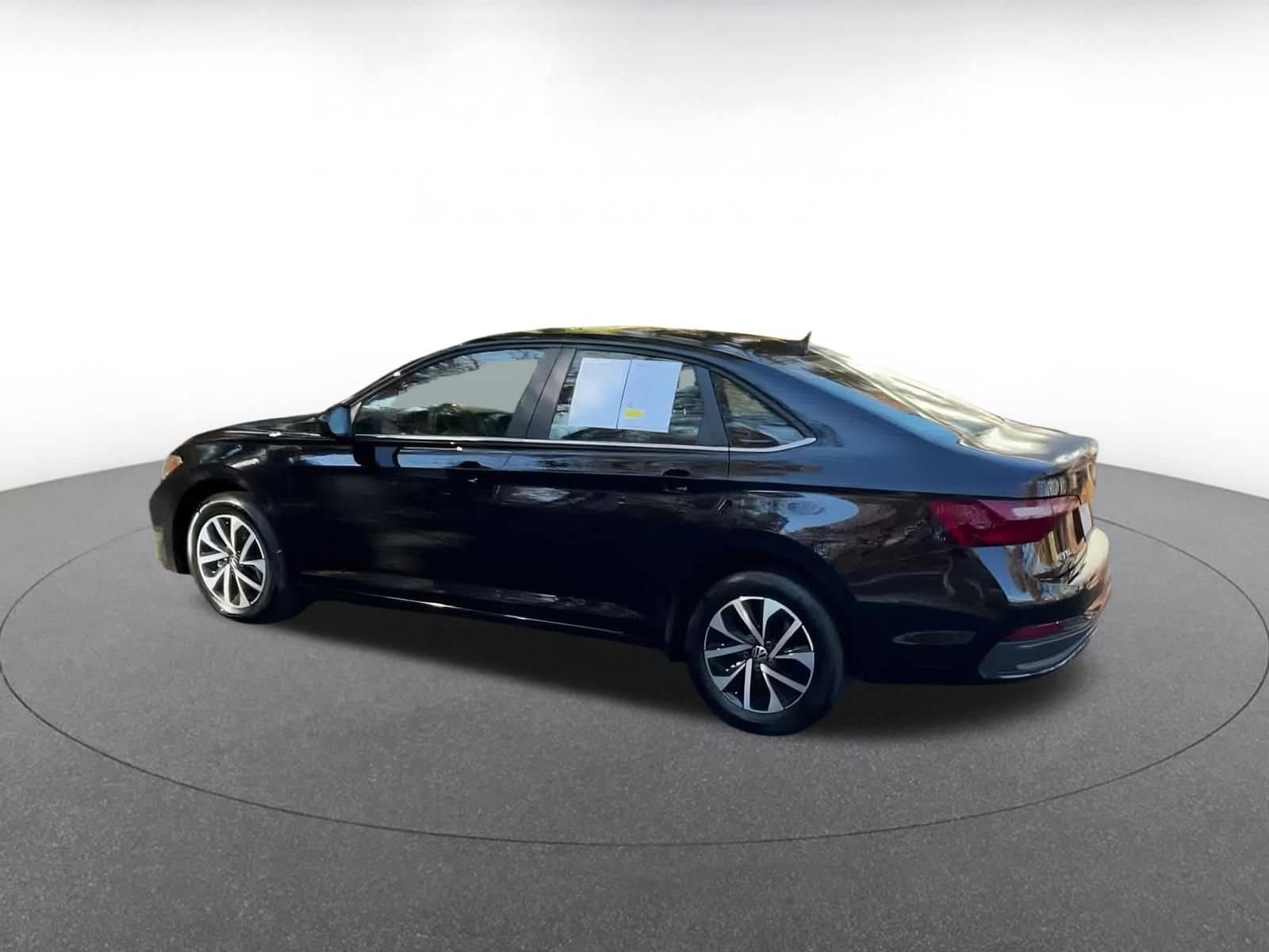 Thumbnail: 2024 Volkswagen Jetta - 10