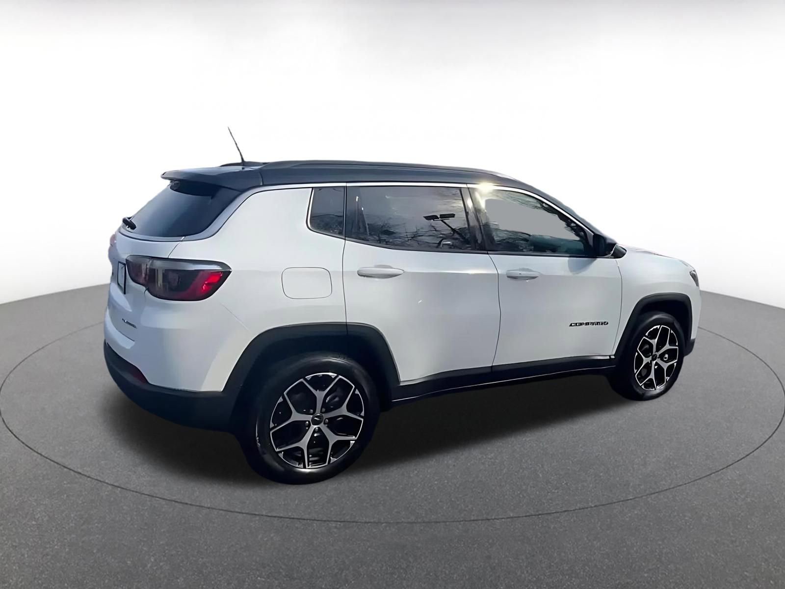 Thumbnail: 2025 Jeep Compass - 15