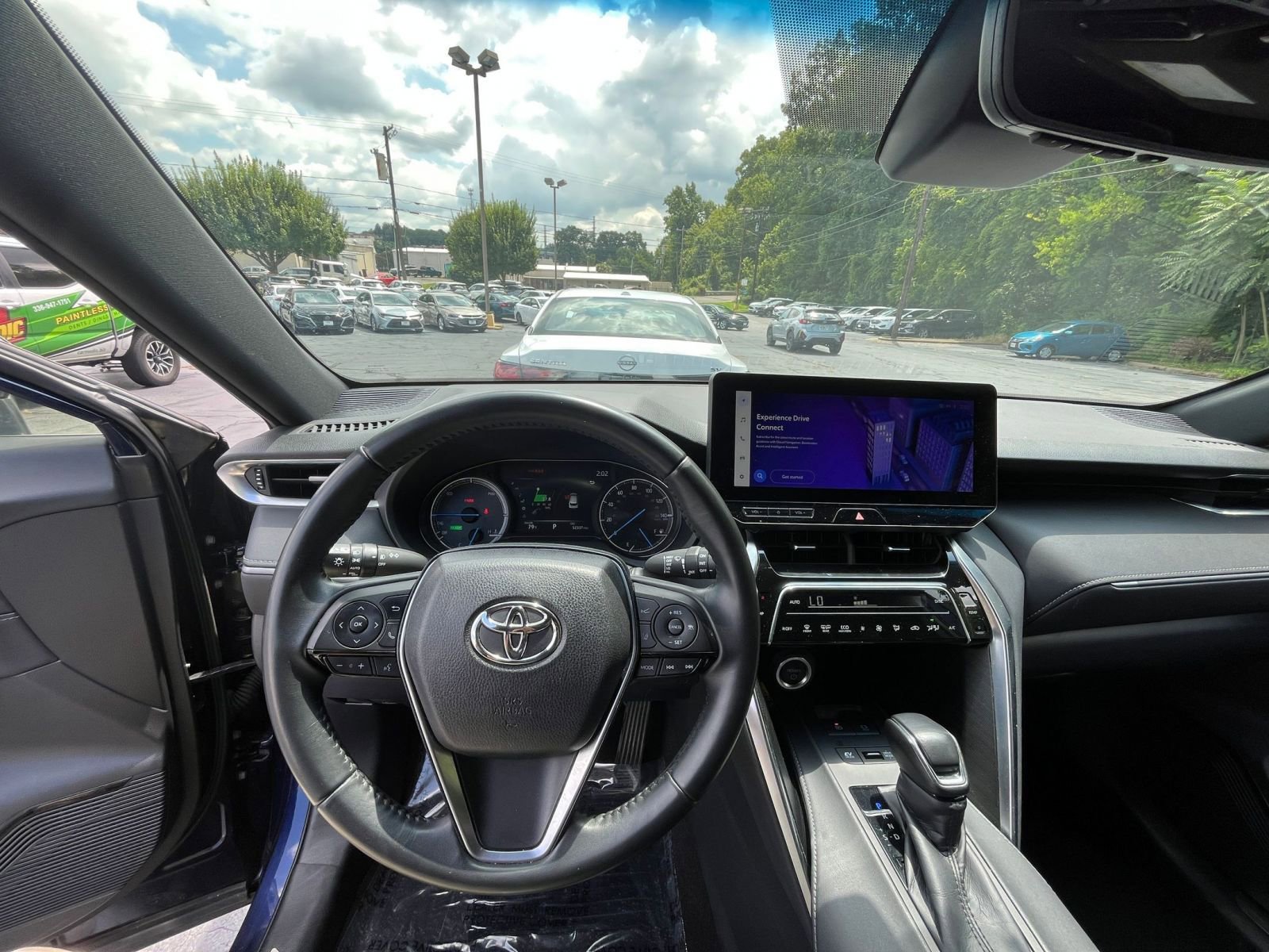 Thumbnail: 2023 Toyota Venza - 30
