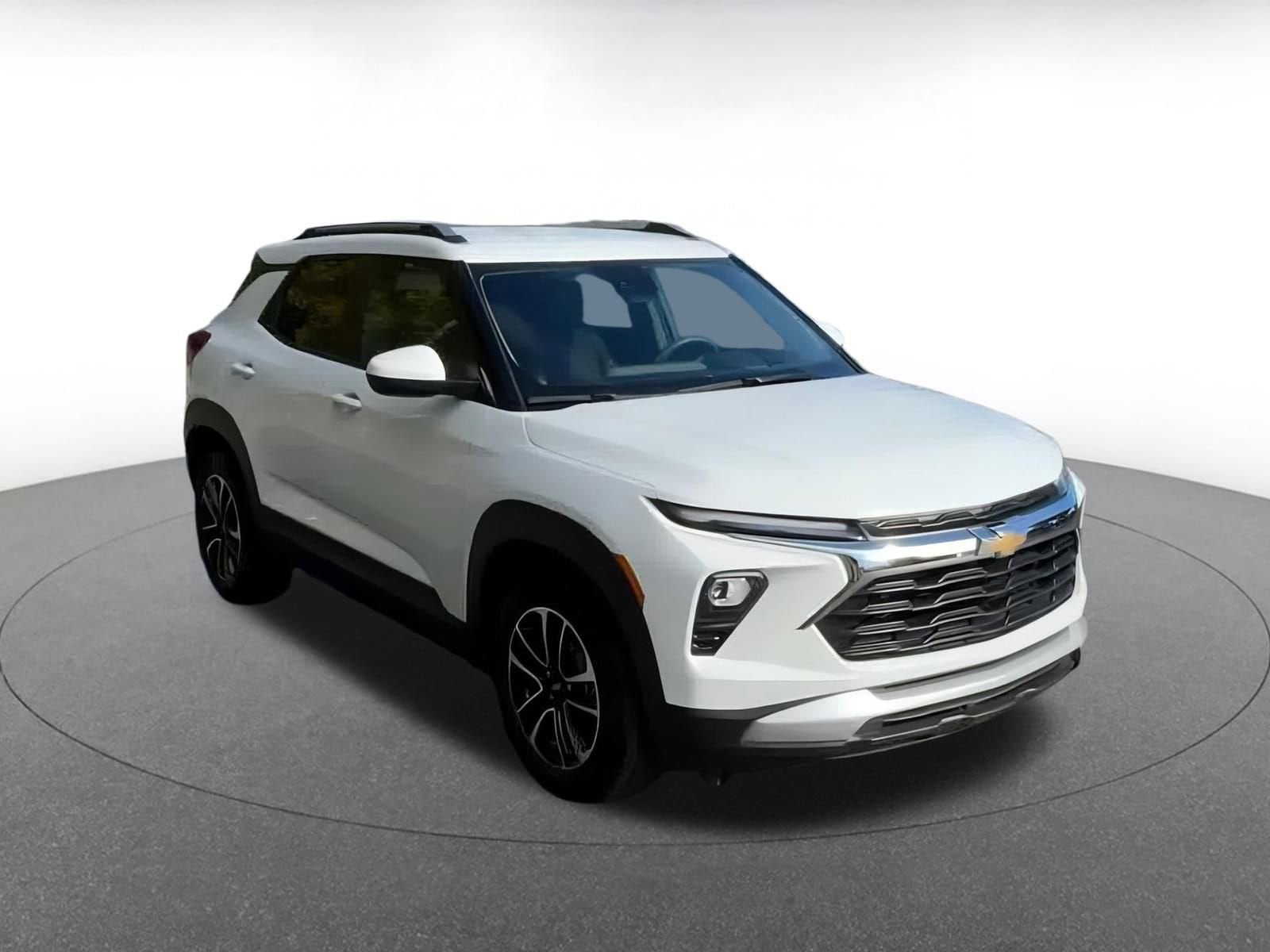 Thumbnail: 2025 Chevrolet TrailBlazer - 3