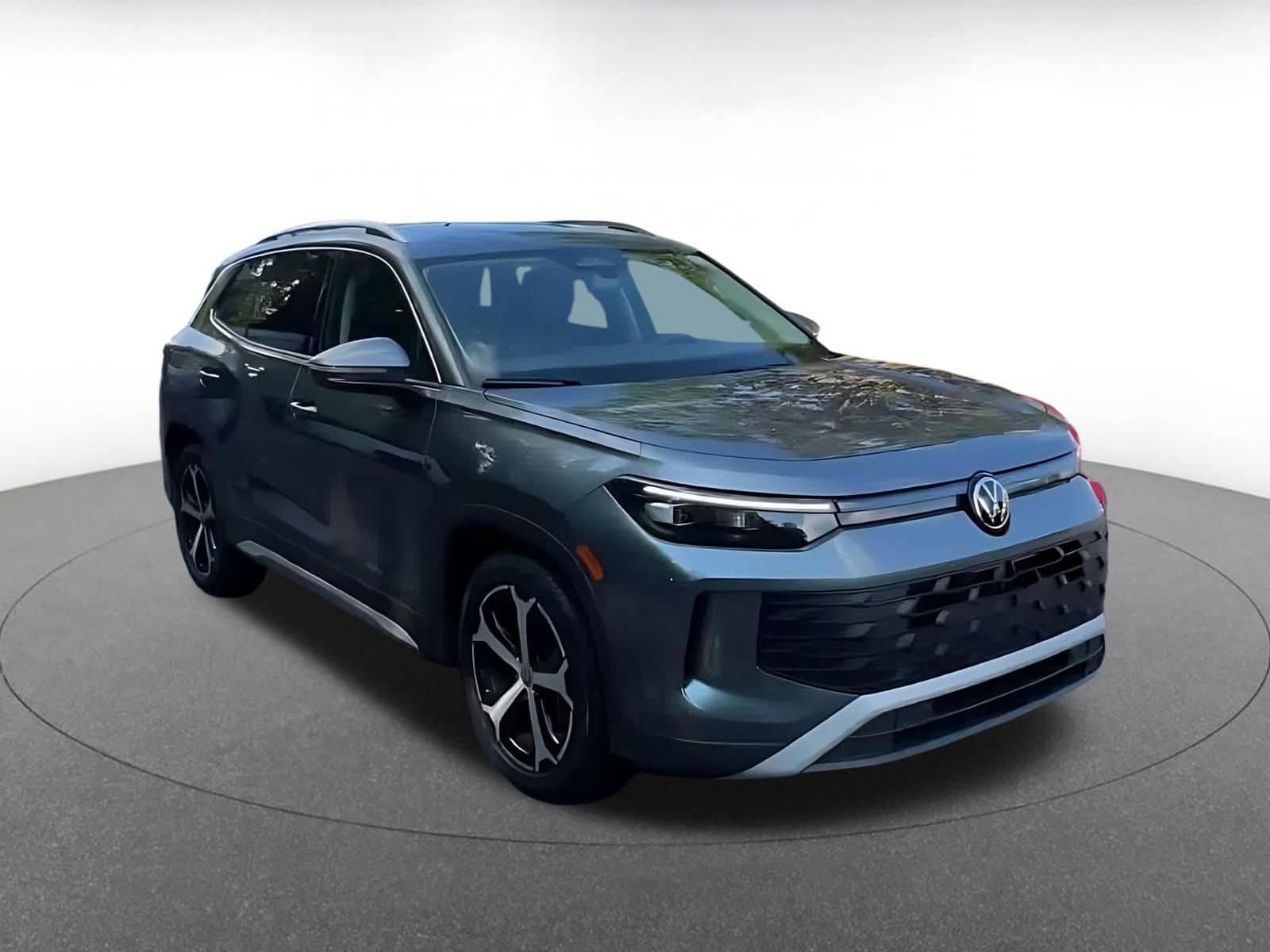 Thumbnail: 2026 Volkswagen Tiguan - 3