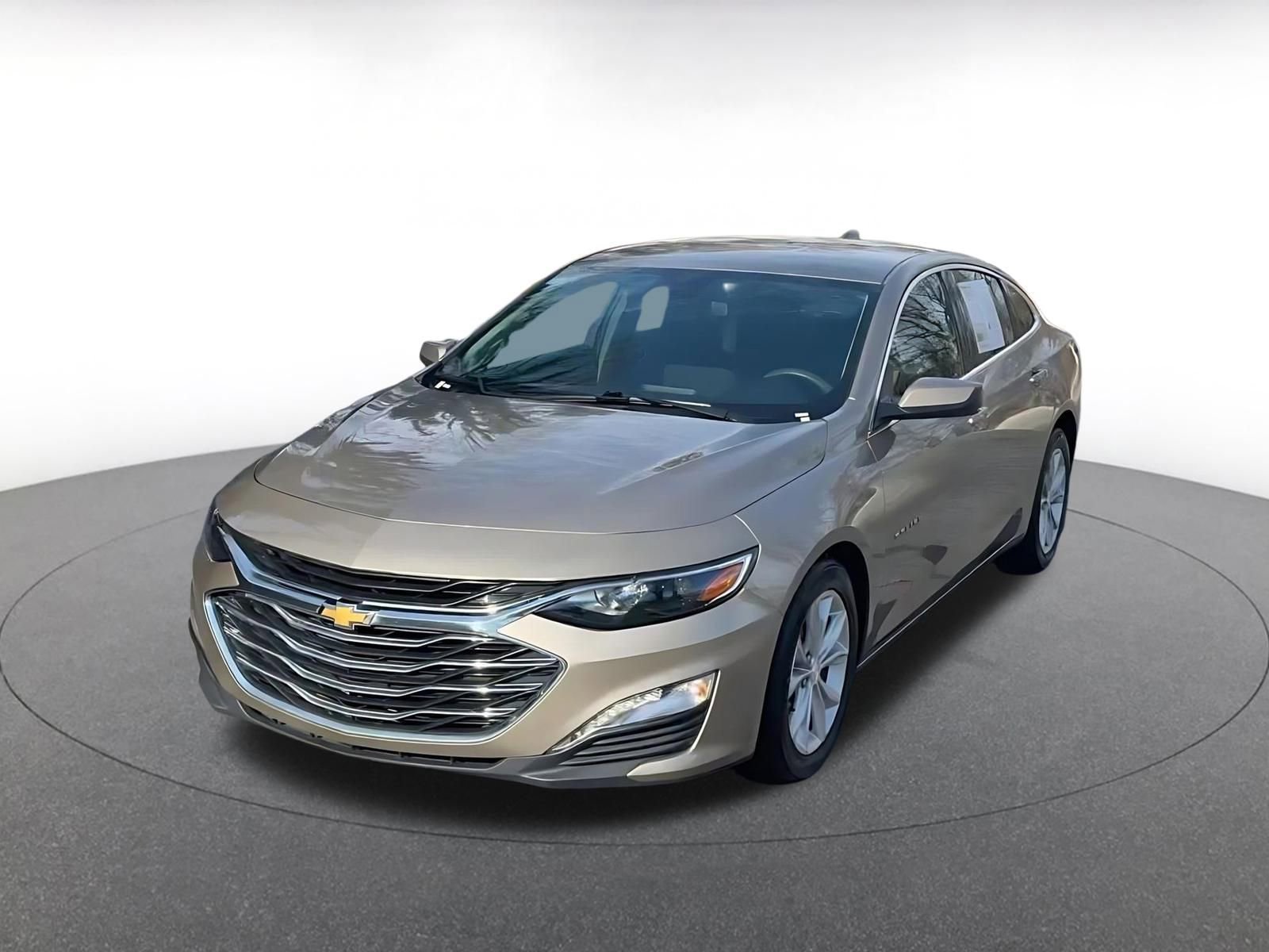 Thumbnail: 2024 Chevrolet Malibu - 4