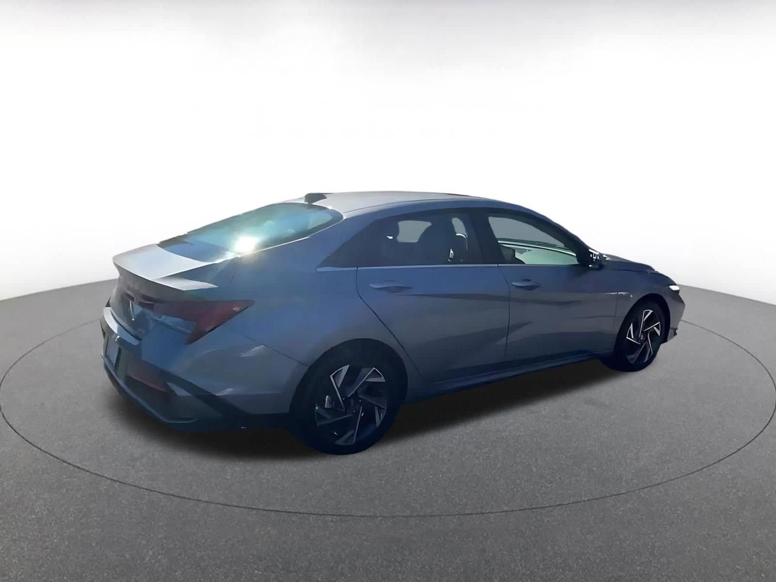 Thumbnail: 2025 Hyundai Elantra - 15