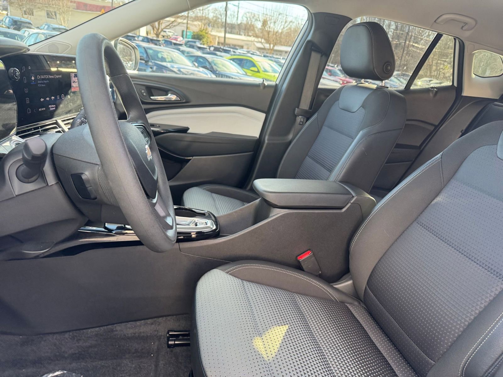 Thumbnail: 2025 Chevrolet Trax - 30