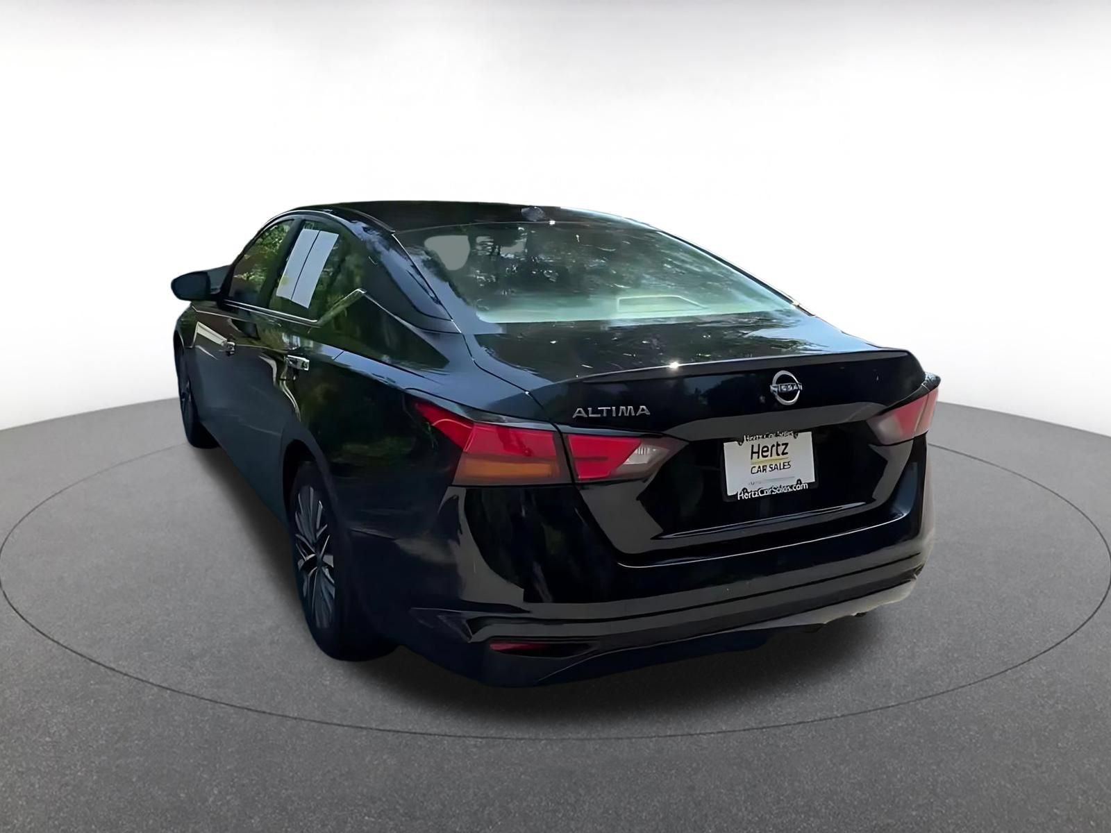 Thumbnail: 2025 Nissan Altima - 9