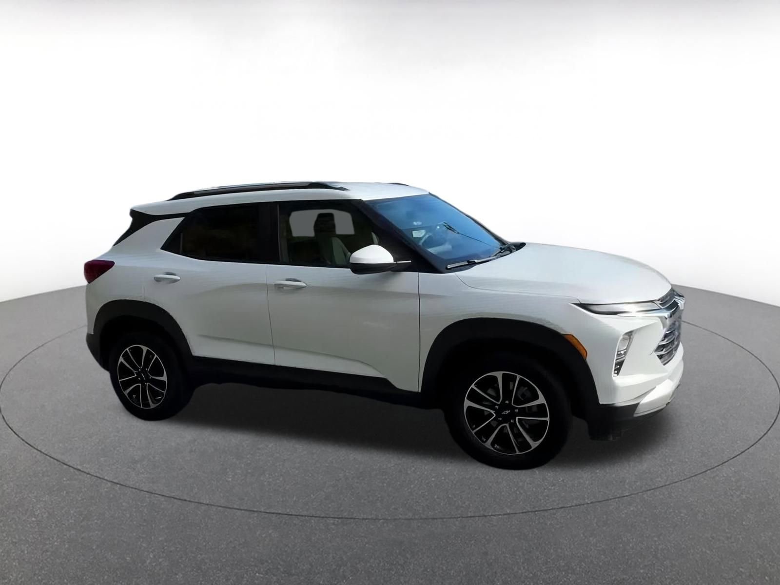 Thumbnail: 2025 Chevrolet TrailBlazer - 2