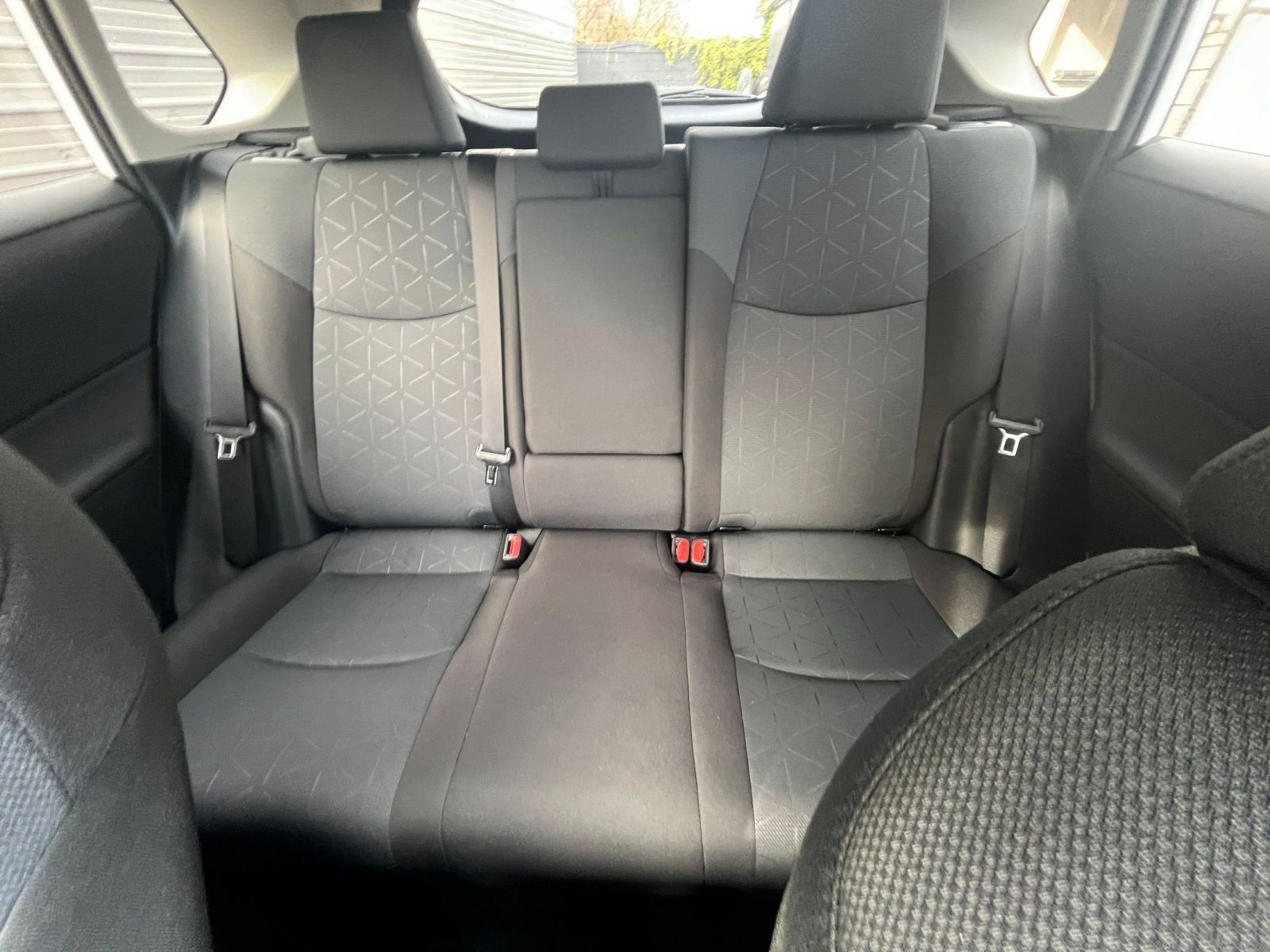 Thumbnail: 2025 Toyota RAV4 - 34