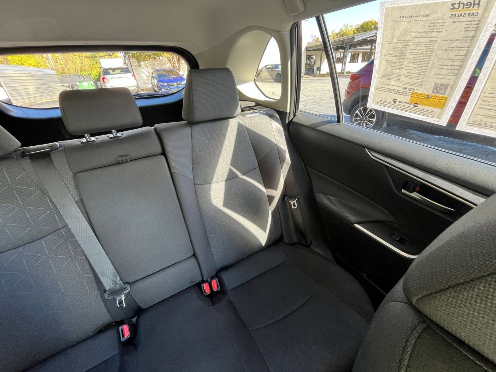 Thumbnail: 2025 Toyota RAV4 - 33