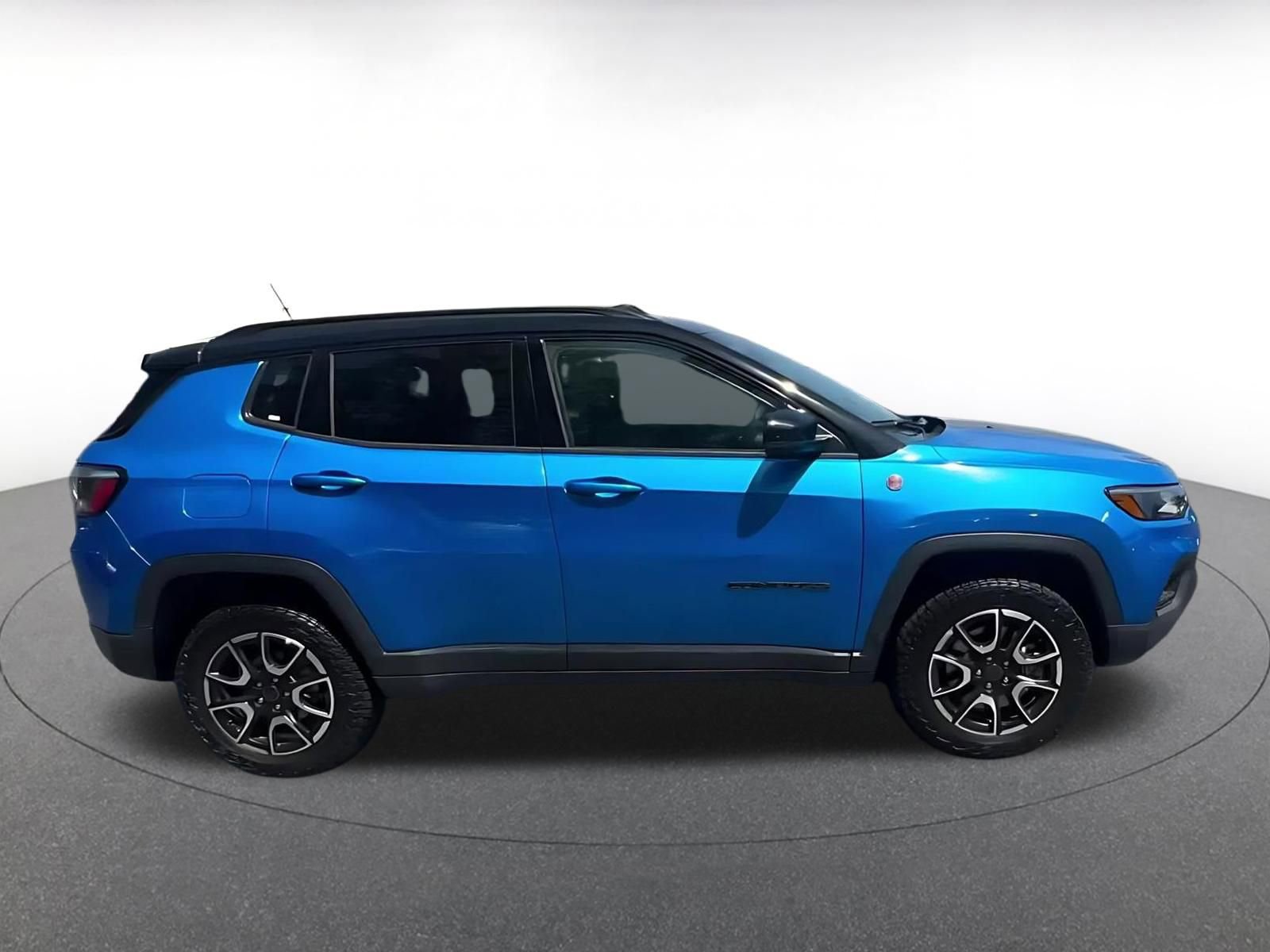 Thumbnail: 2025 Jeep Compass - 16