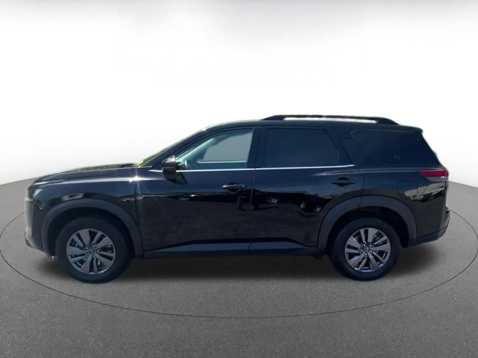 Thumbnail: 2025 Nissan Pathfinder - 9