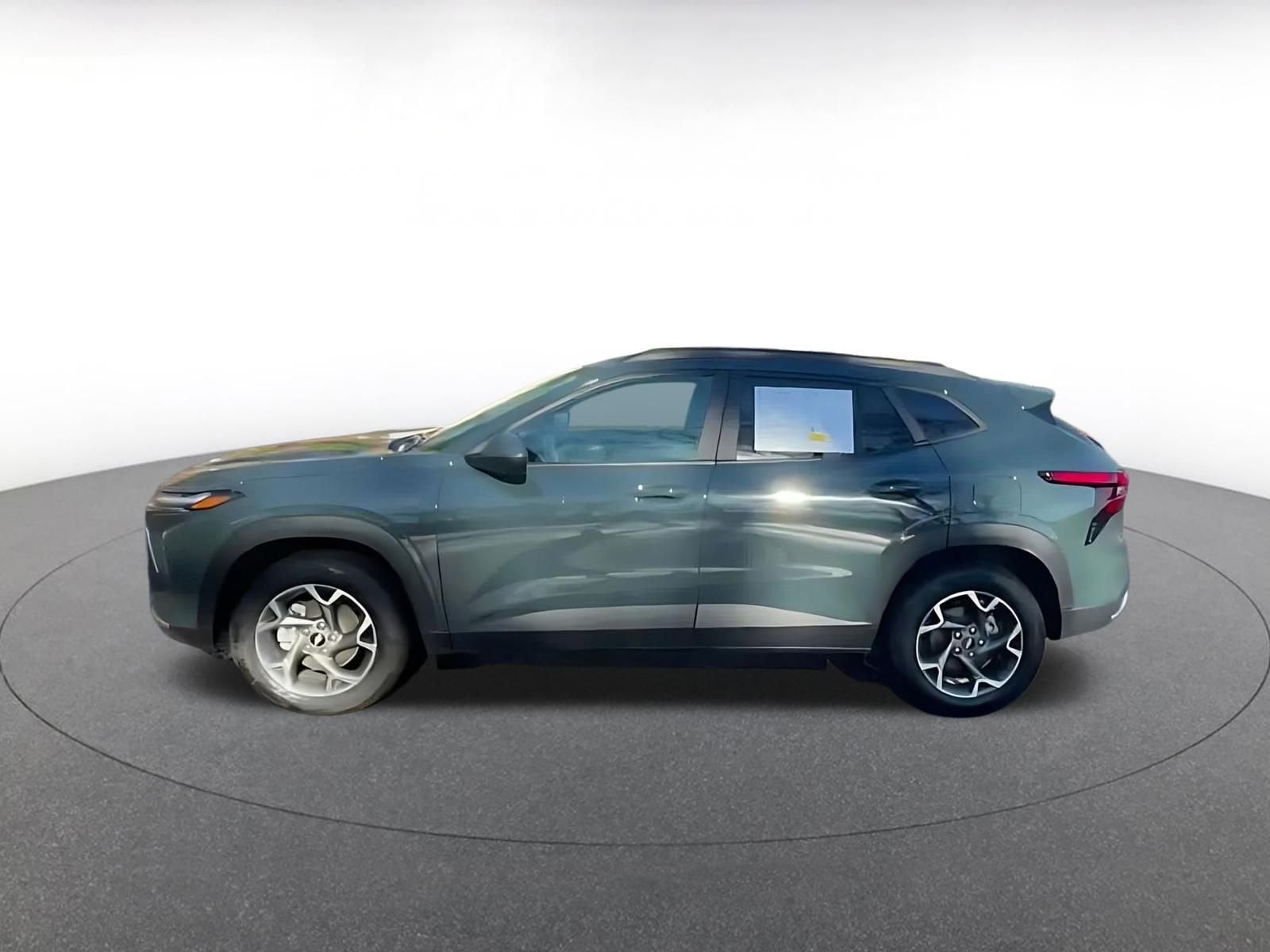 Thumbnail: 2025 Chevrolet Trax - 9