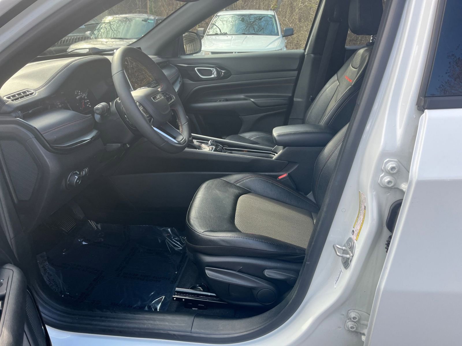 Thumbnail: 2025 Jeep Compass - 22