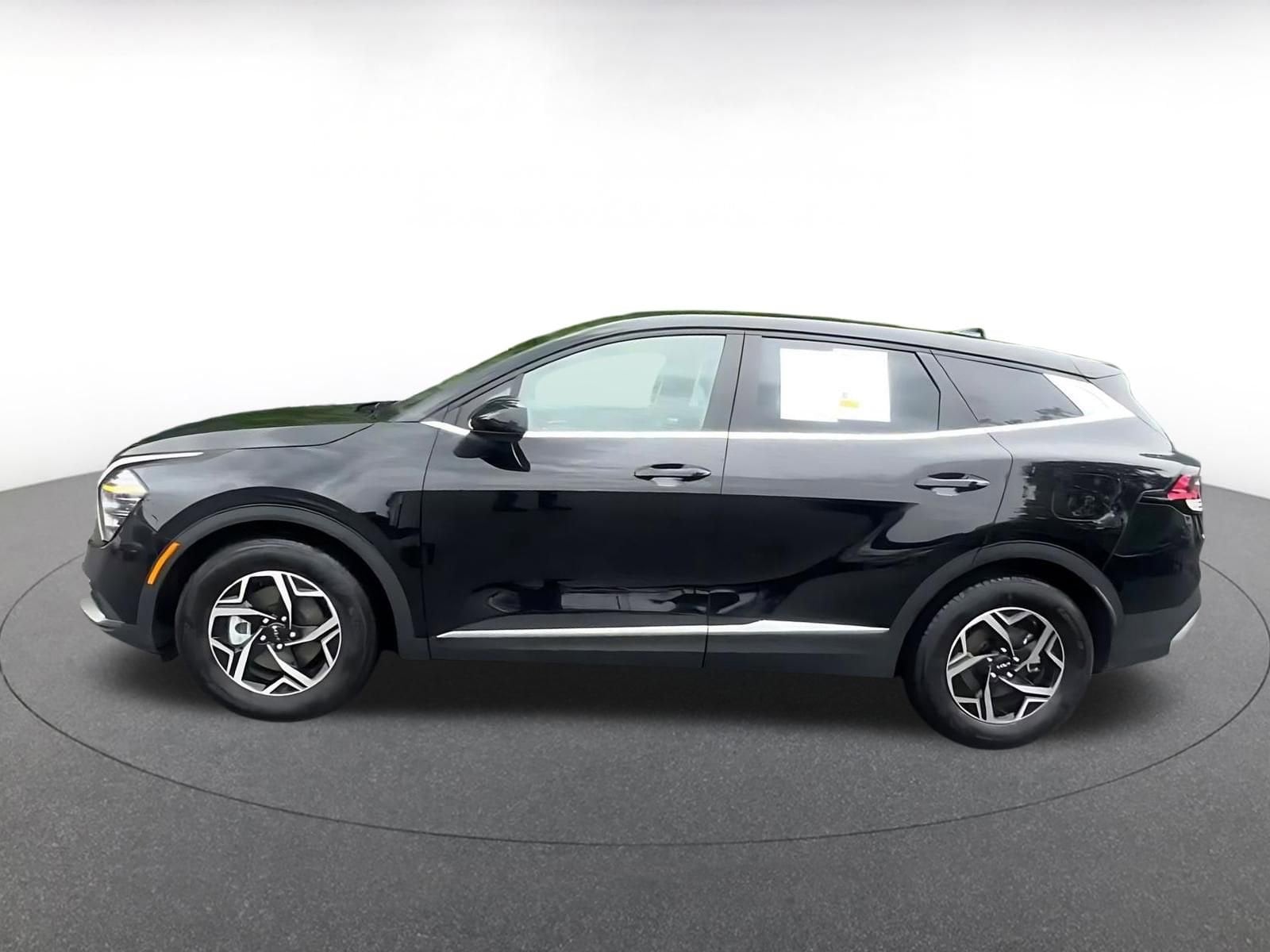 Thumbnail: 2025 Kia Sportage - 9