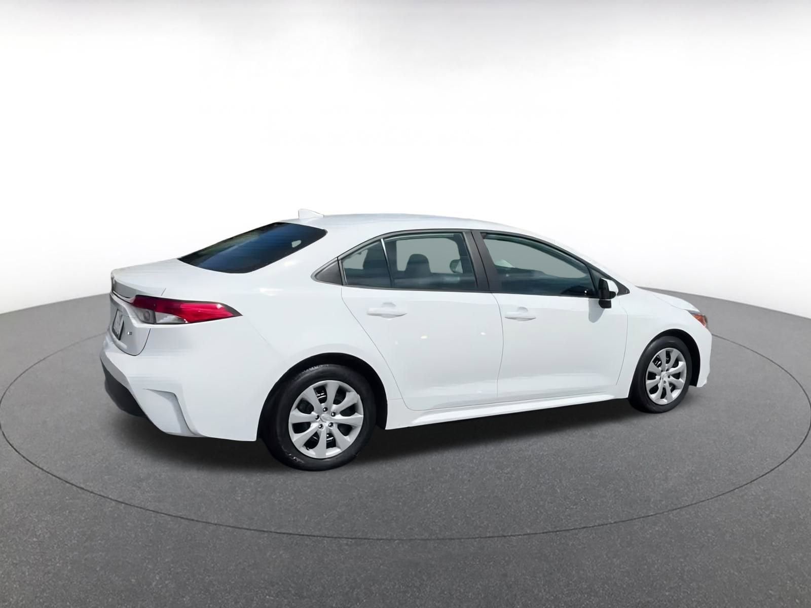 Thumbnail: 2024 Toyota Corolla - 15