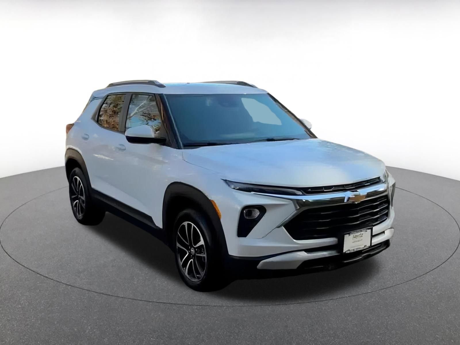 Thumbnail: 2025 Chevrolet TrailBlazer - 3