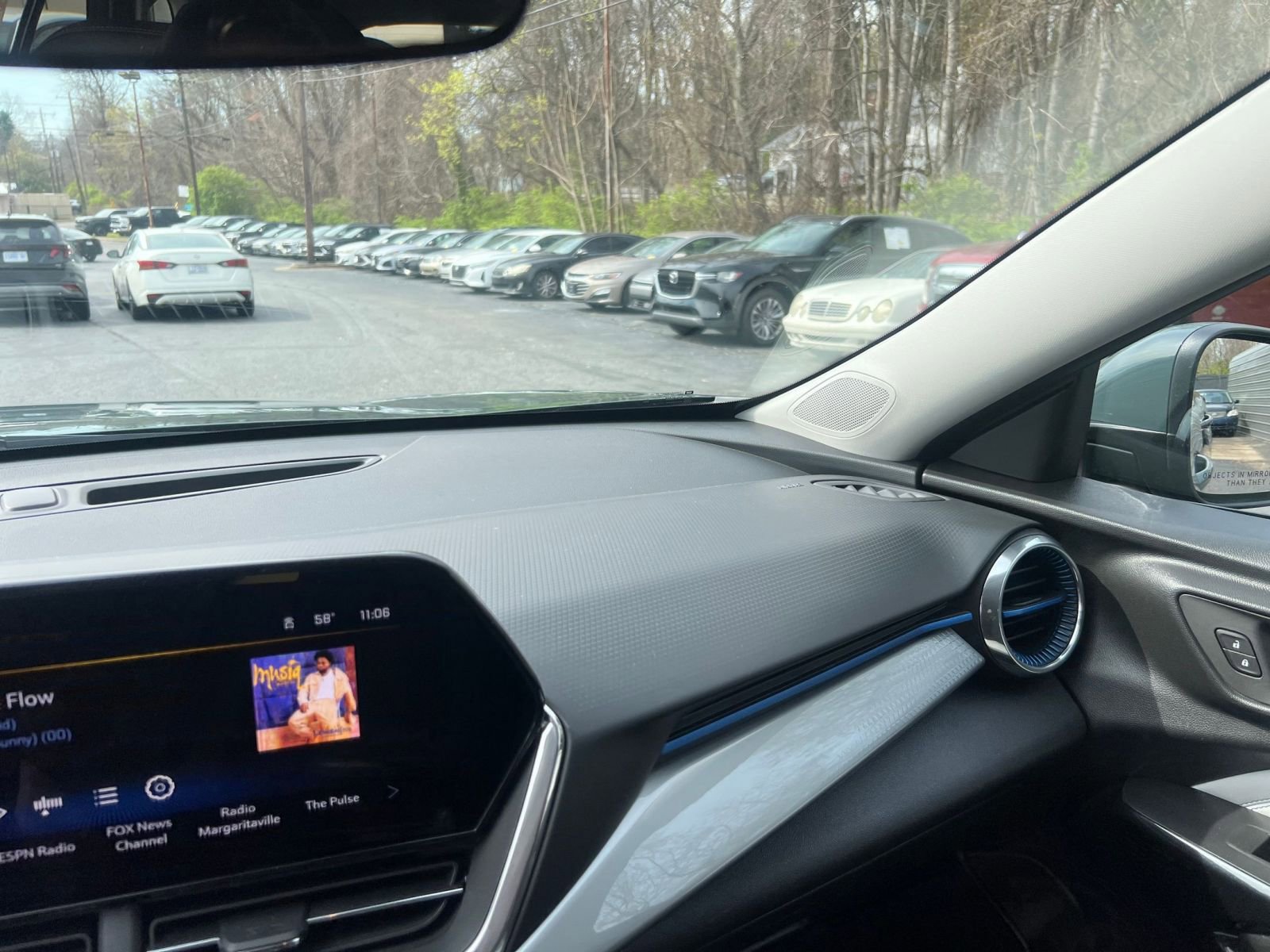 Thumbnail: 2025 Chevrolet Trax - 30