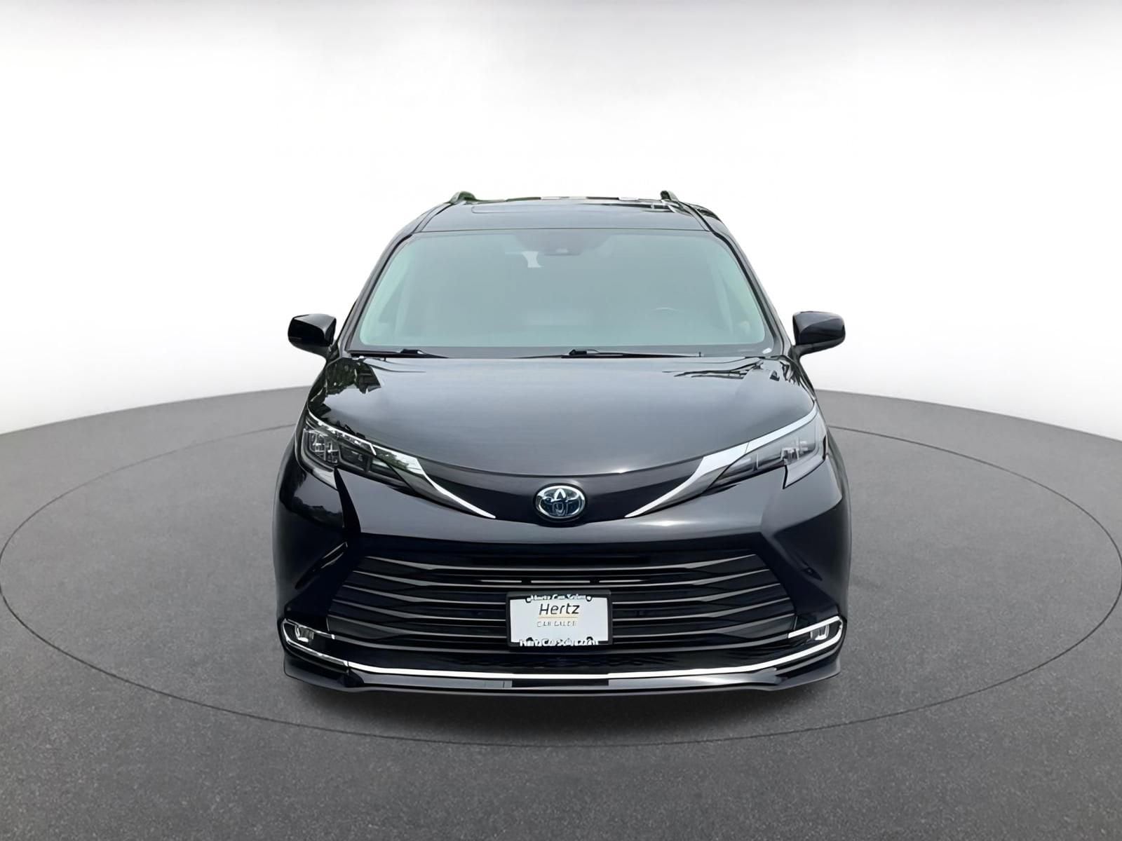 2024 Toyota Sienna XLE 5
