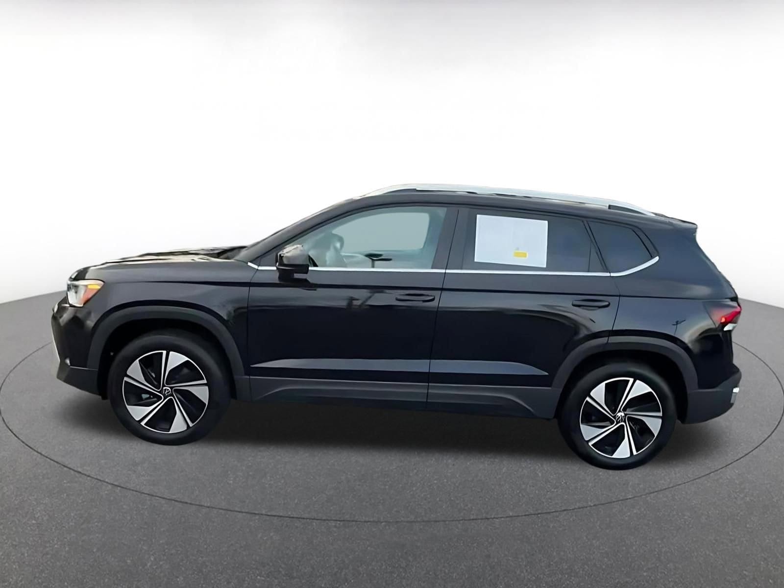 Thumbnail: 2025 Volkswagen Taos - 9