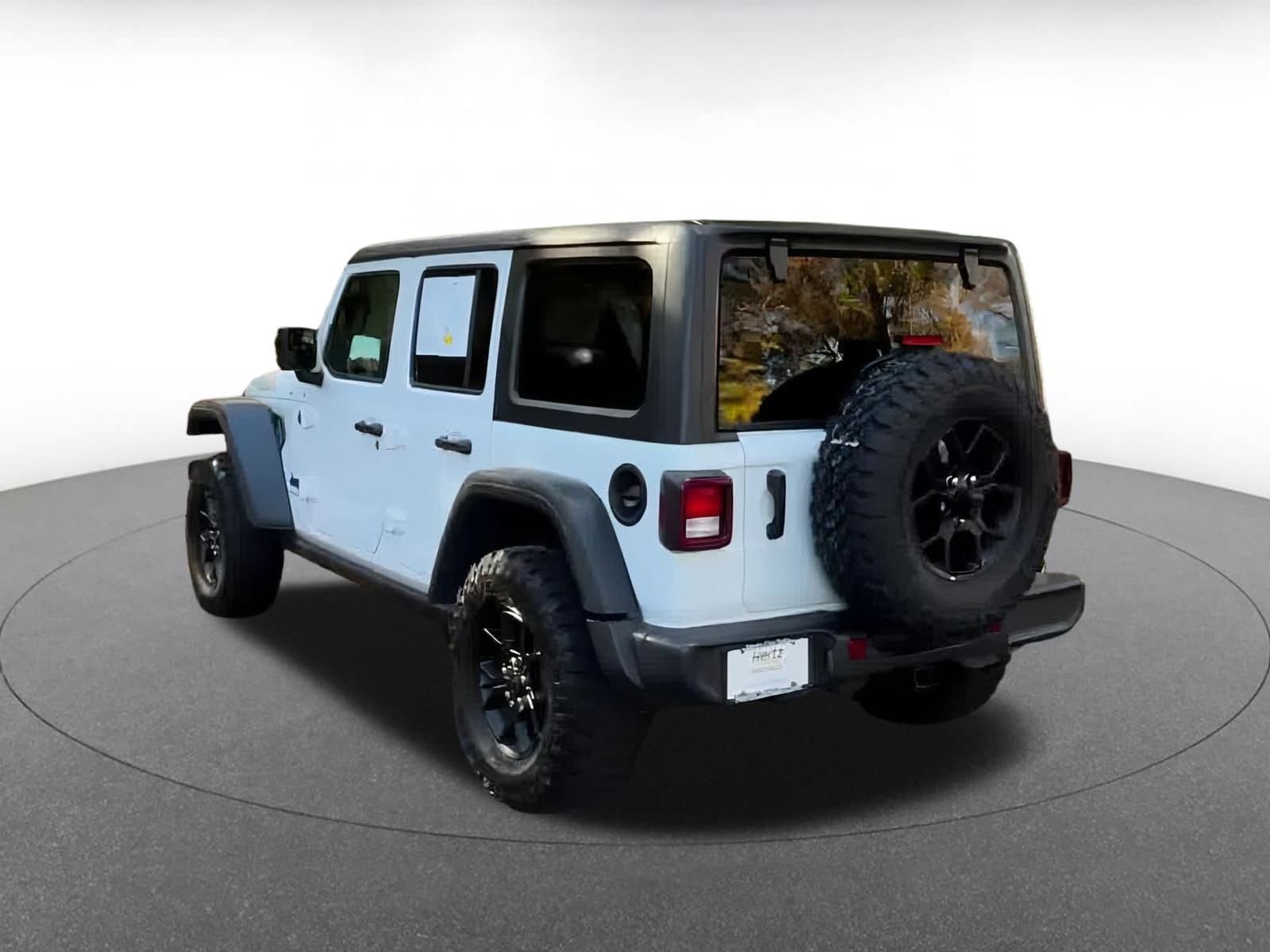Thumbnail: 2025 Jeep Wrangler - 9
