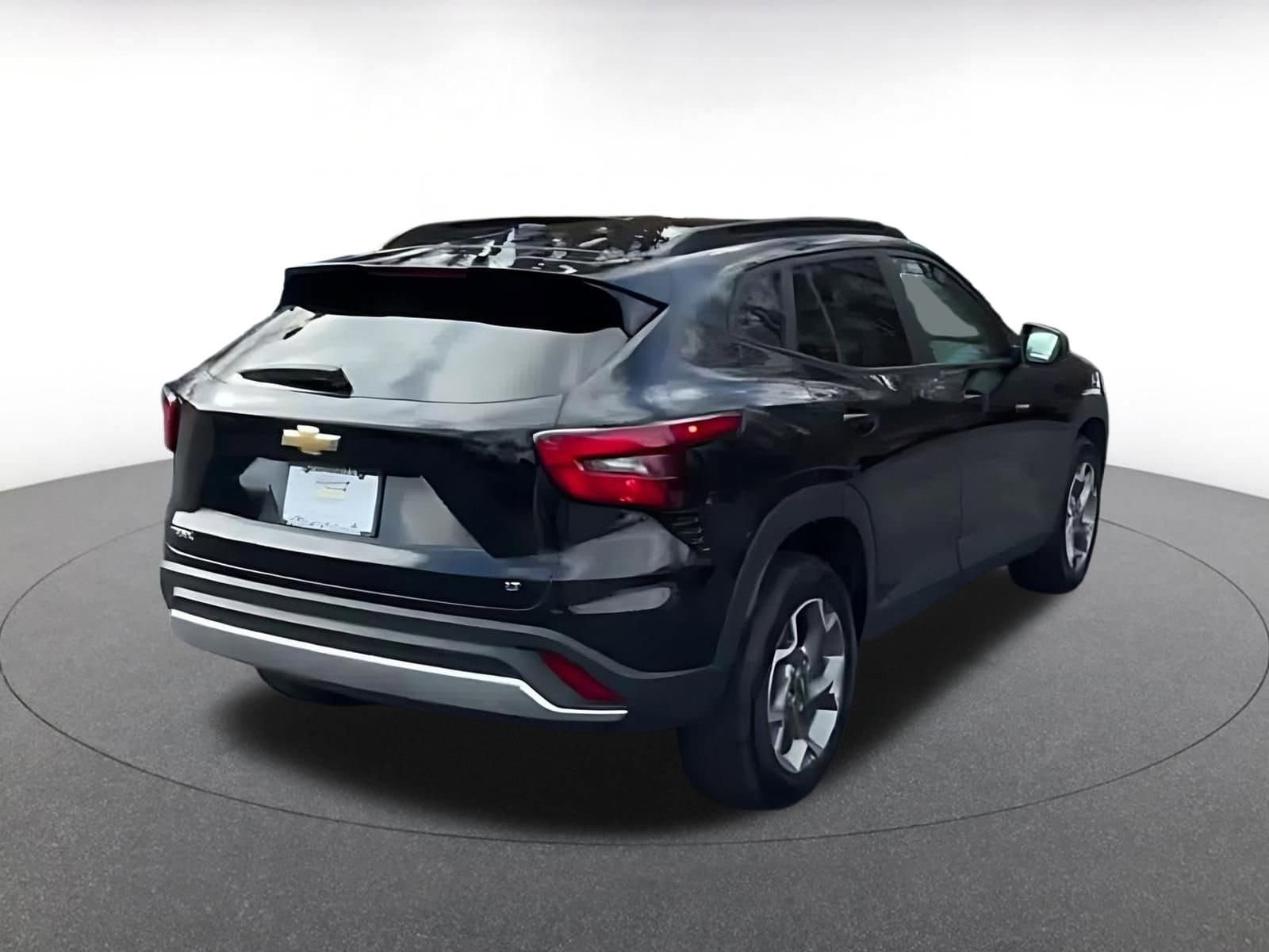 Thumbnail: 2025 Chevrolet Trax - 11