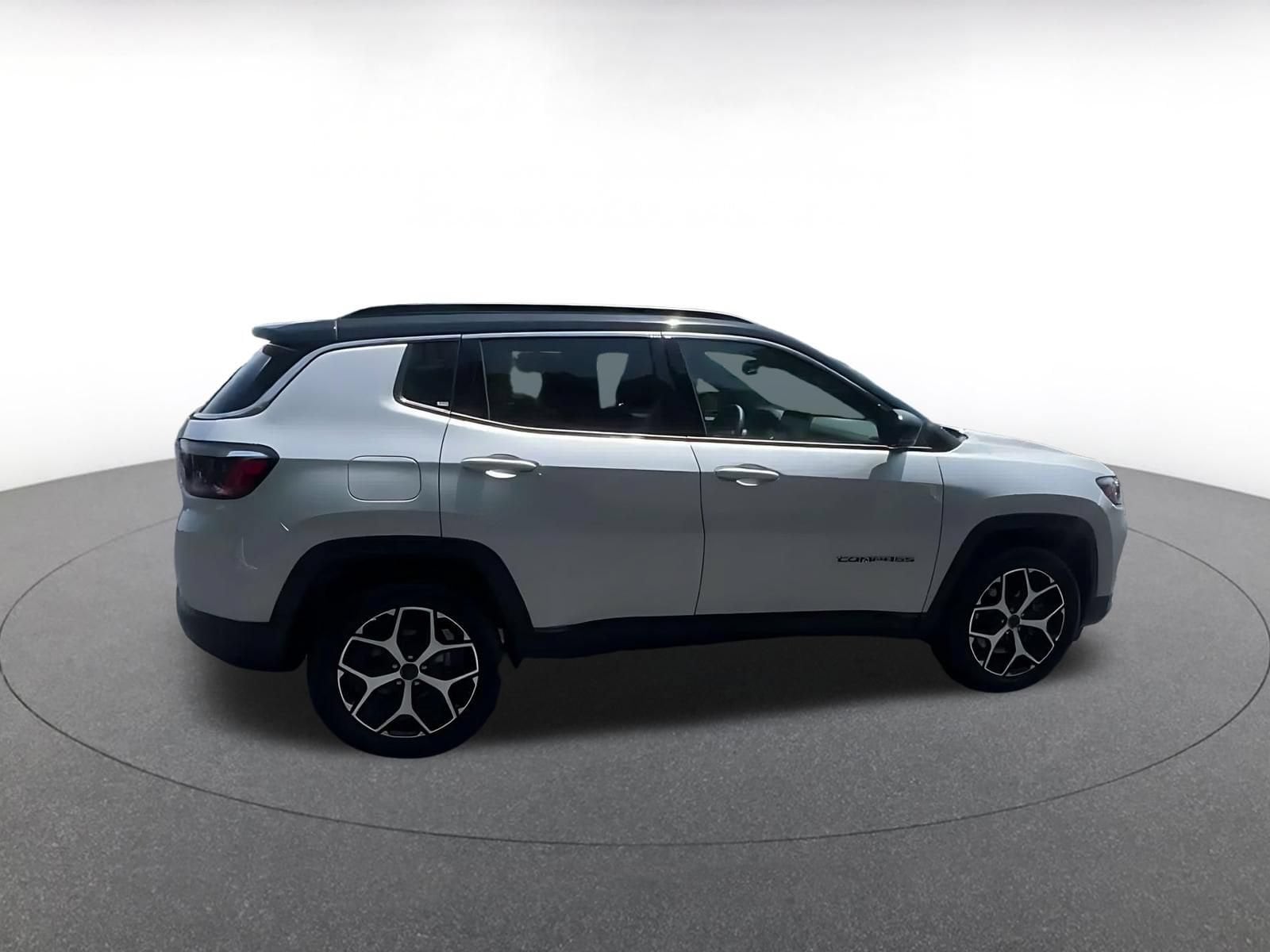 Thumbnail: 2025 Jeep Compass - 15
