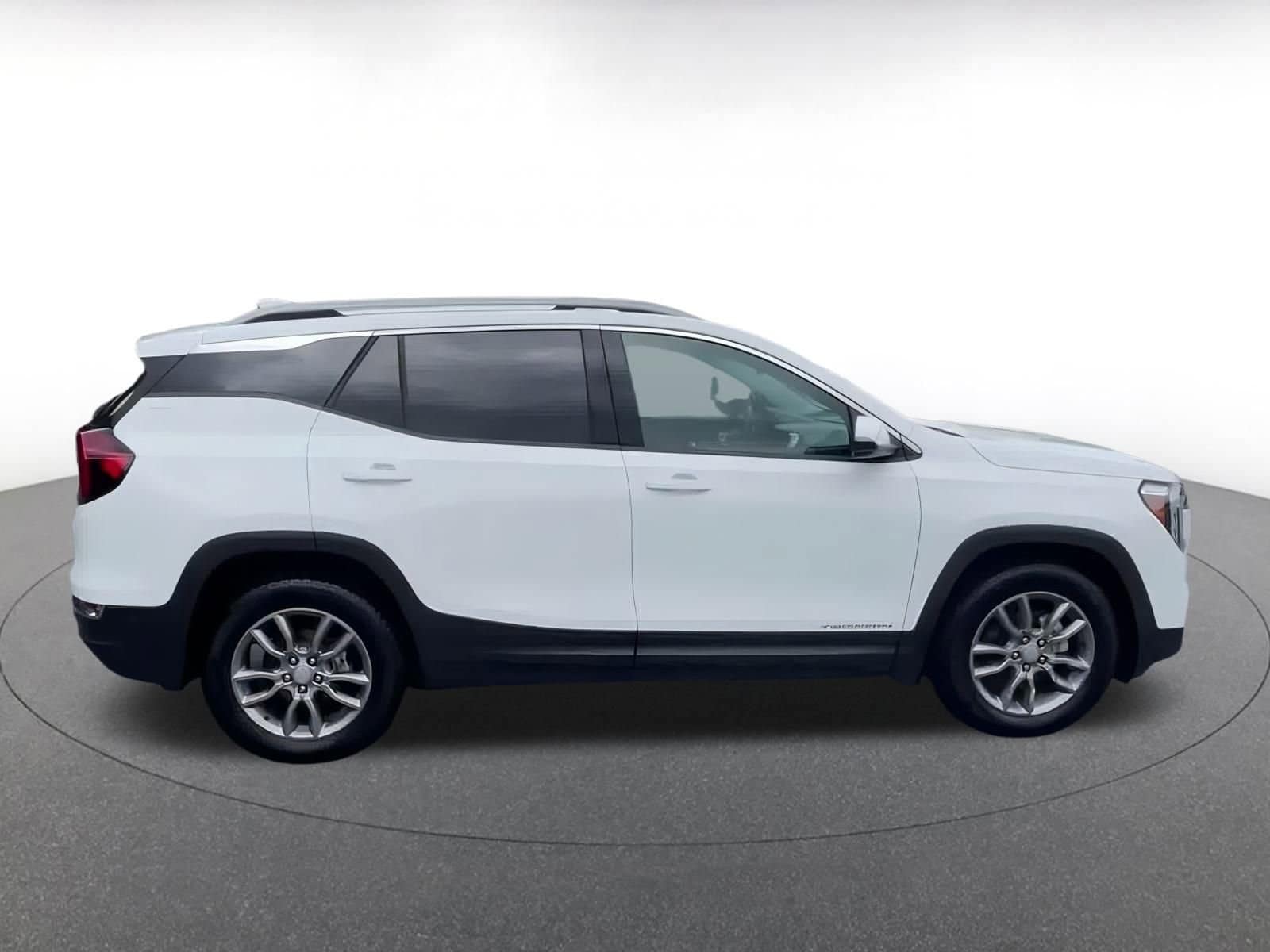 Thumbnail: 2024 GMC Terrain - 16