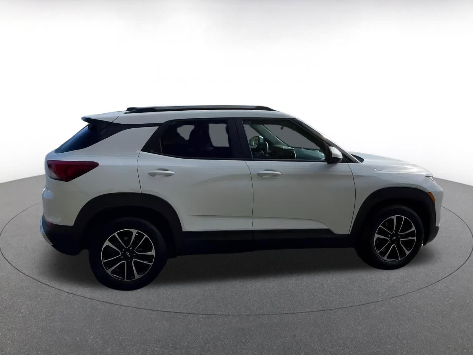 Thumbnail: 2025 Chevrolet TrailBlazer - 16