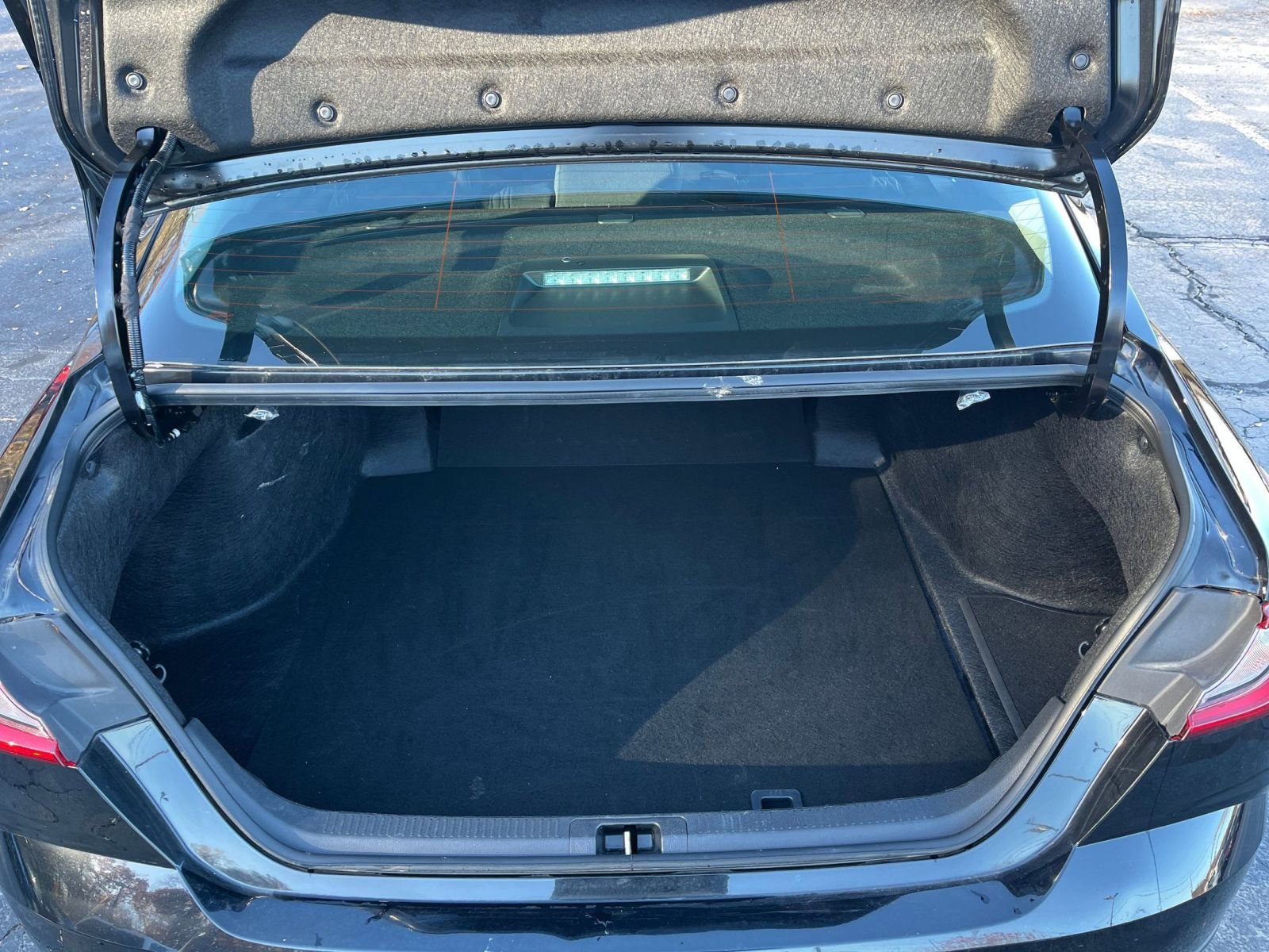 Thumbnail: 2025 Toyota Camry - 25