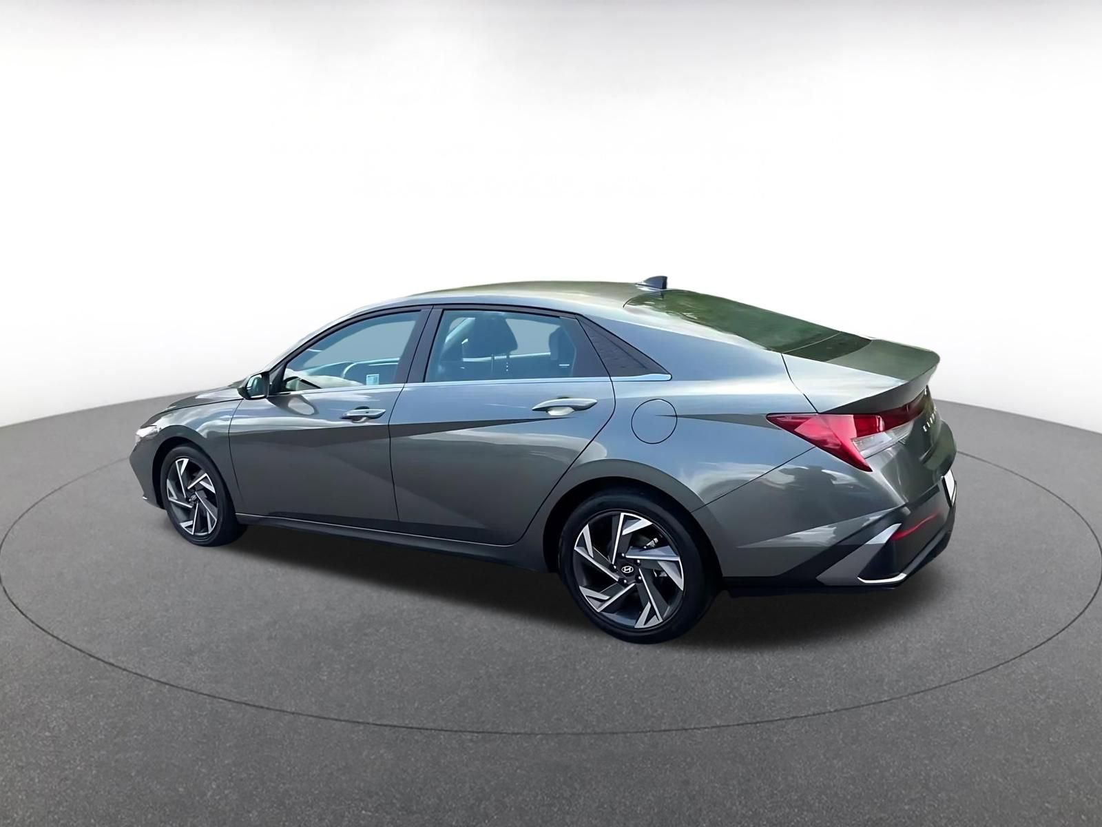 Thumbnail: 2025 Hyundai Elantra - 10