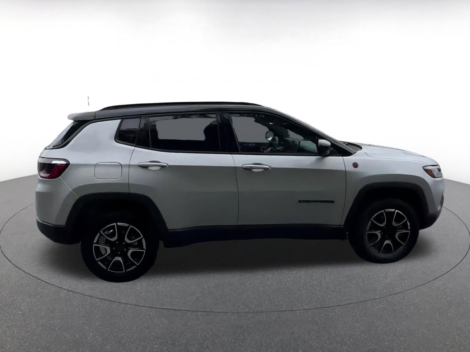 Thumbnail: 2025 Jeep Compass - 16