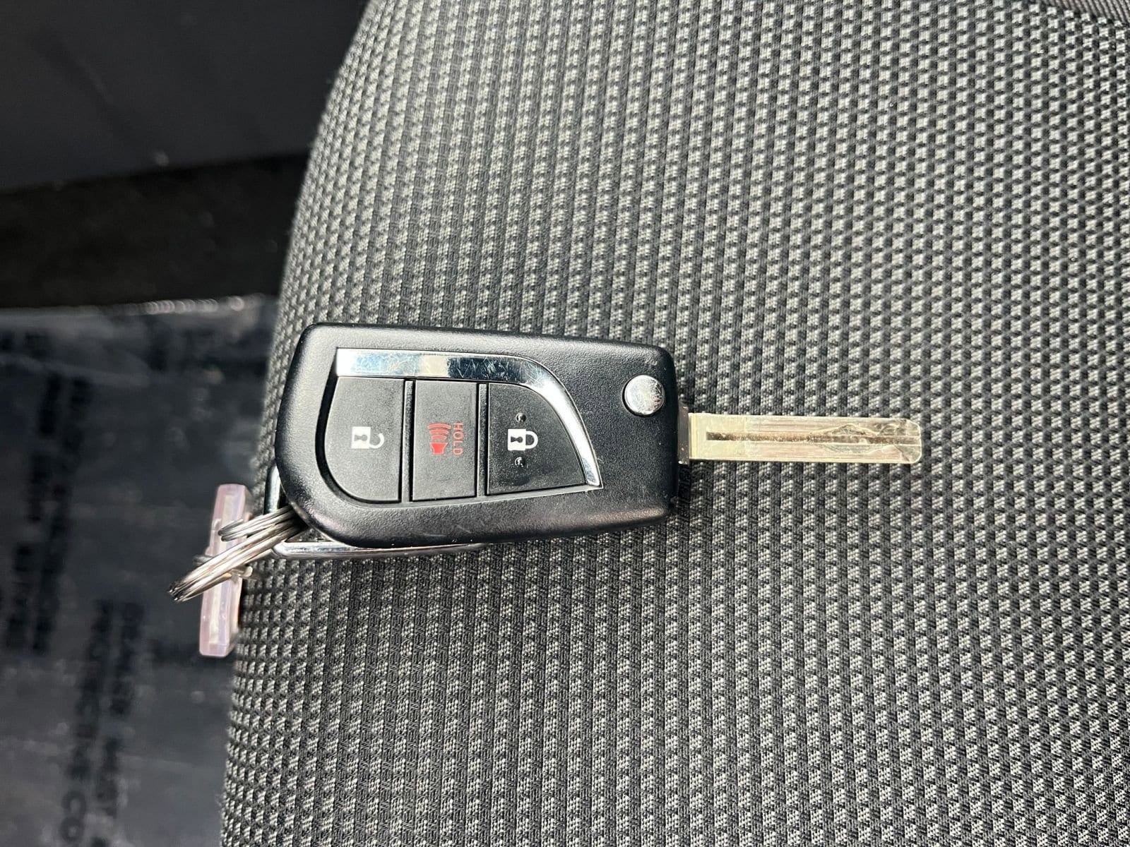 Thumbnail: 2025 Toyota RAV4 - 18