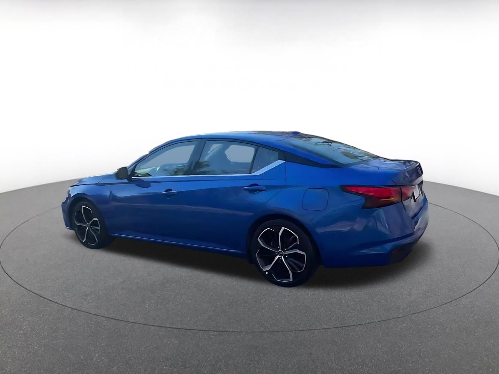 Thumbnail: 2025 Nissan Altima - 10