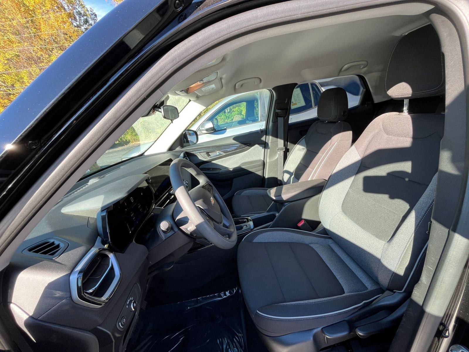 Thumbnail: 2025 Chevrolet TrailBlazer - 23