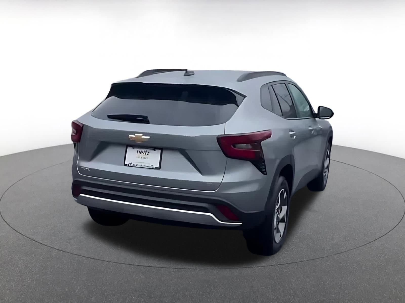 Thumbnail: 2025 Chevrolet Trax - 11