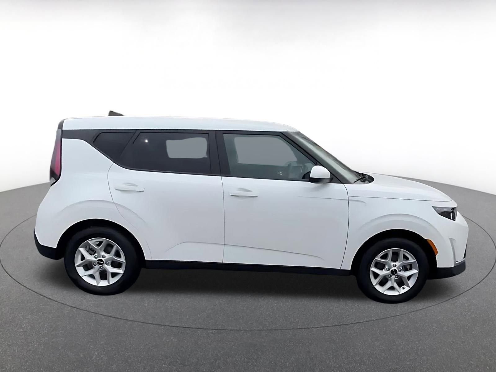 Thumbnail: 2025 Kia Soul - 16