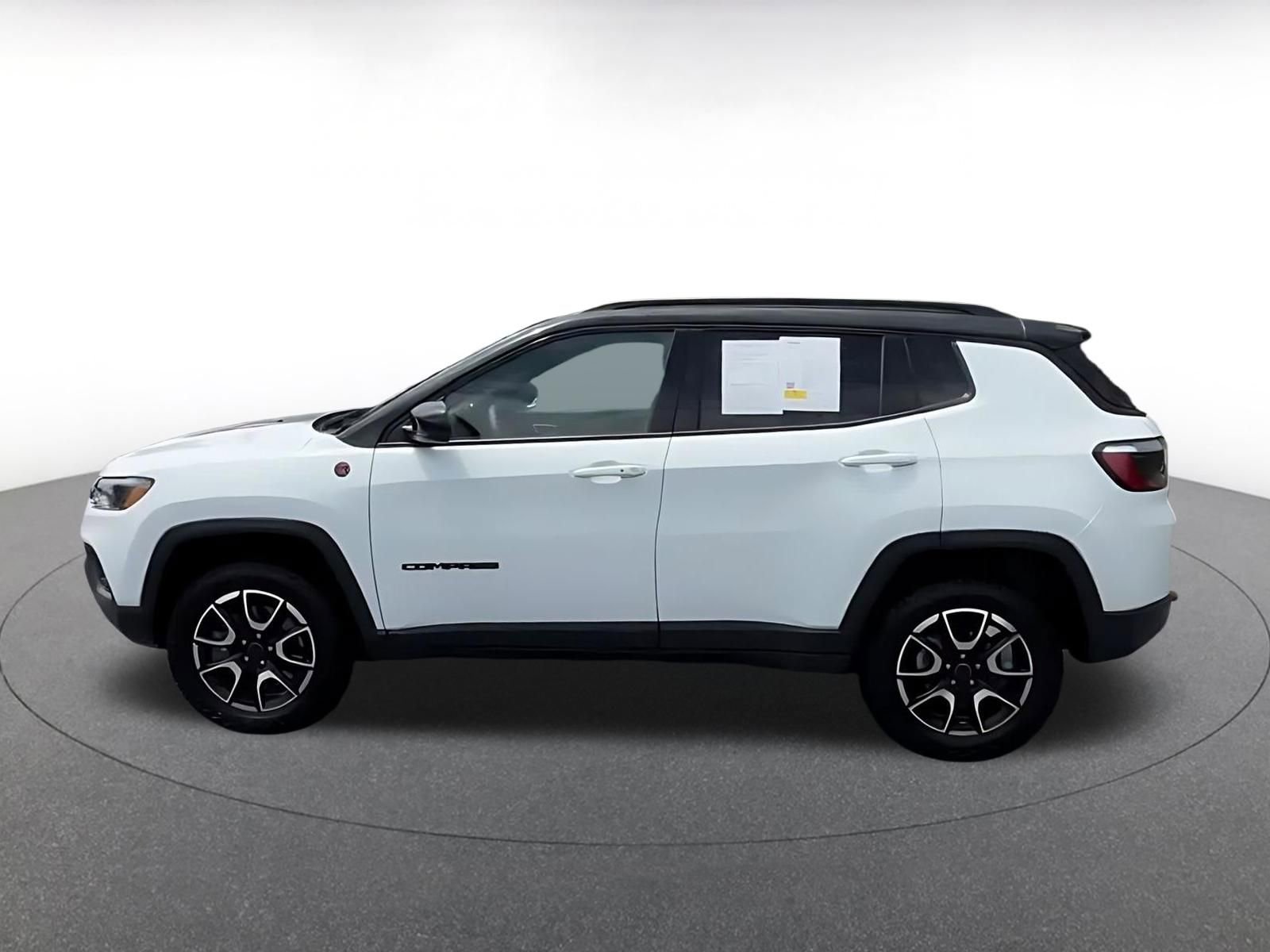Thumbnail: 2025 Jeep Compass - 8