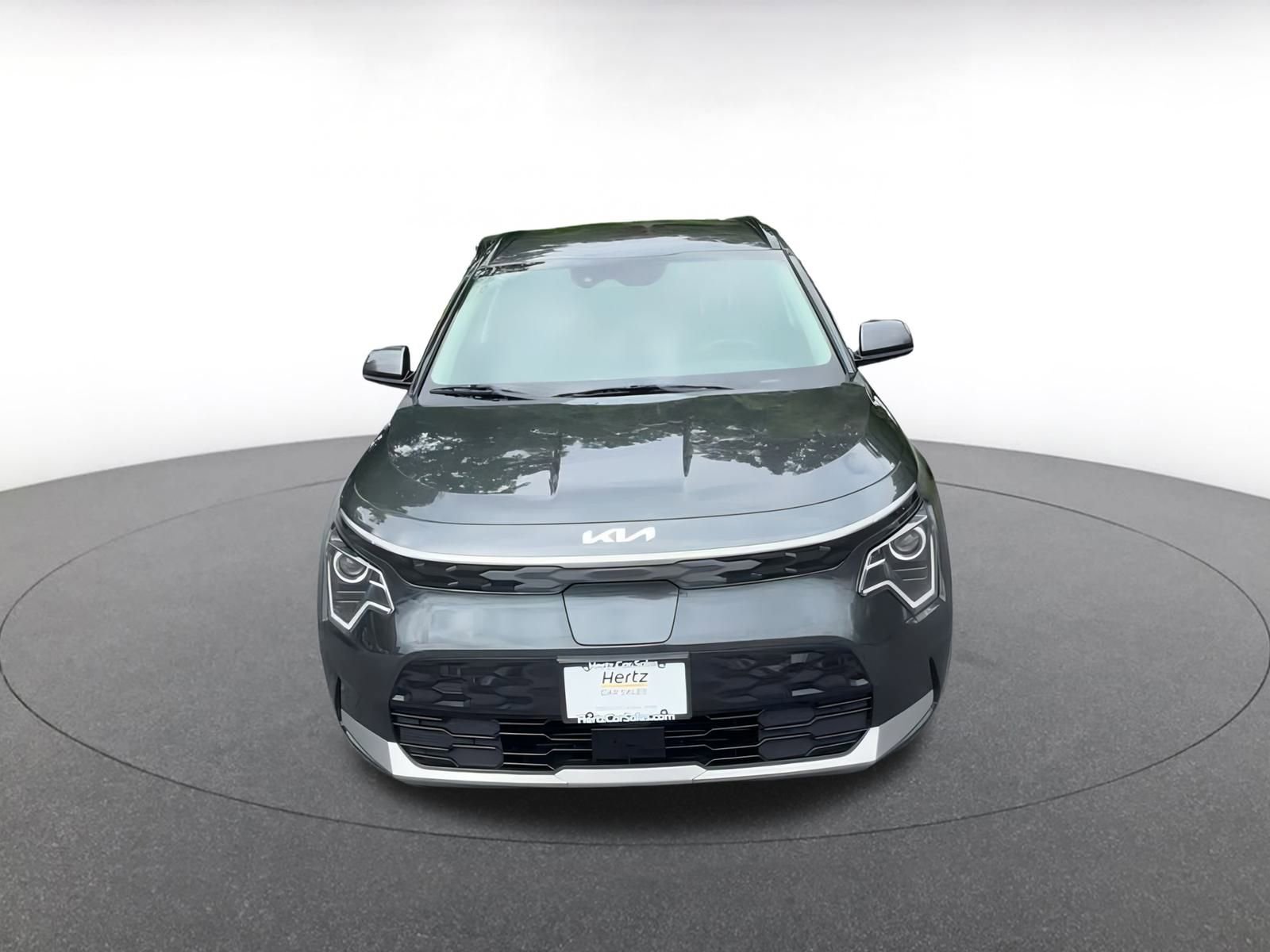 Thumbnail: 2023 Kia Niro - 5
