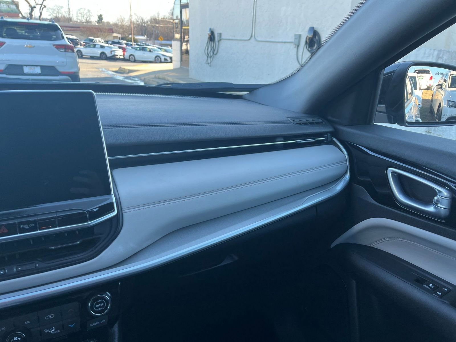 Thumbnail: 2025 Jeep Compass - 30