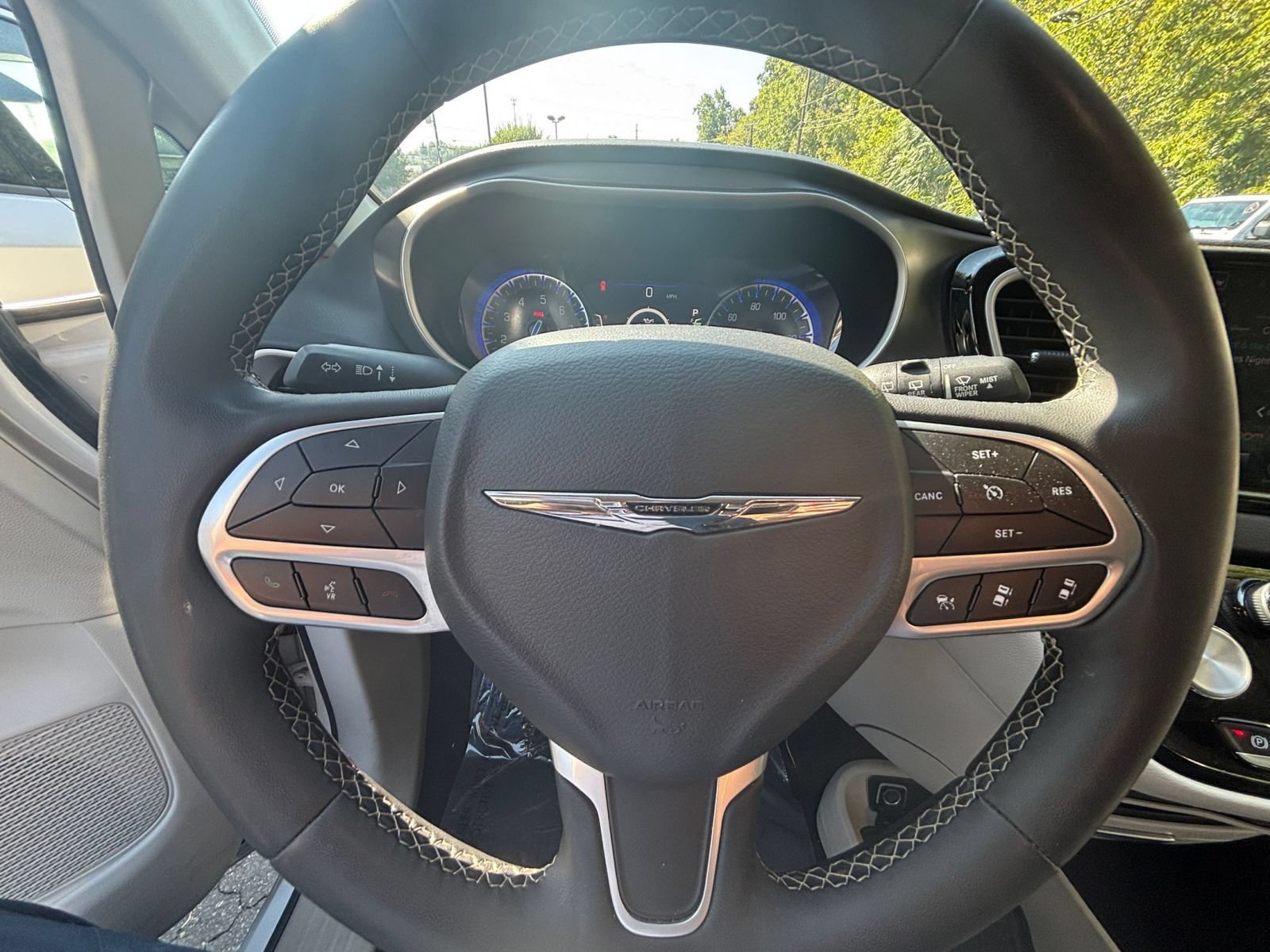 Thumbnail: 2024 Chrysler Pacifica - 26