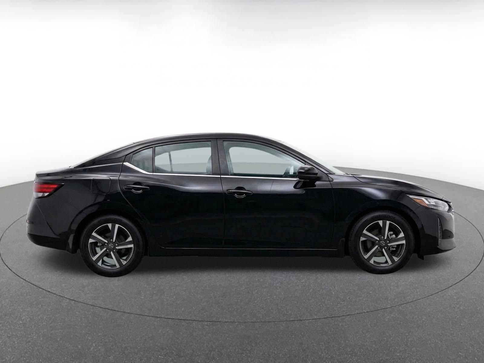 Thumbnail: 2025 Nissan Sentra - 11