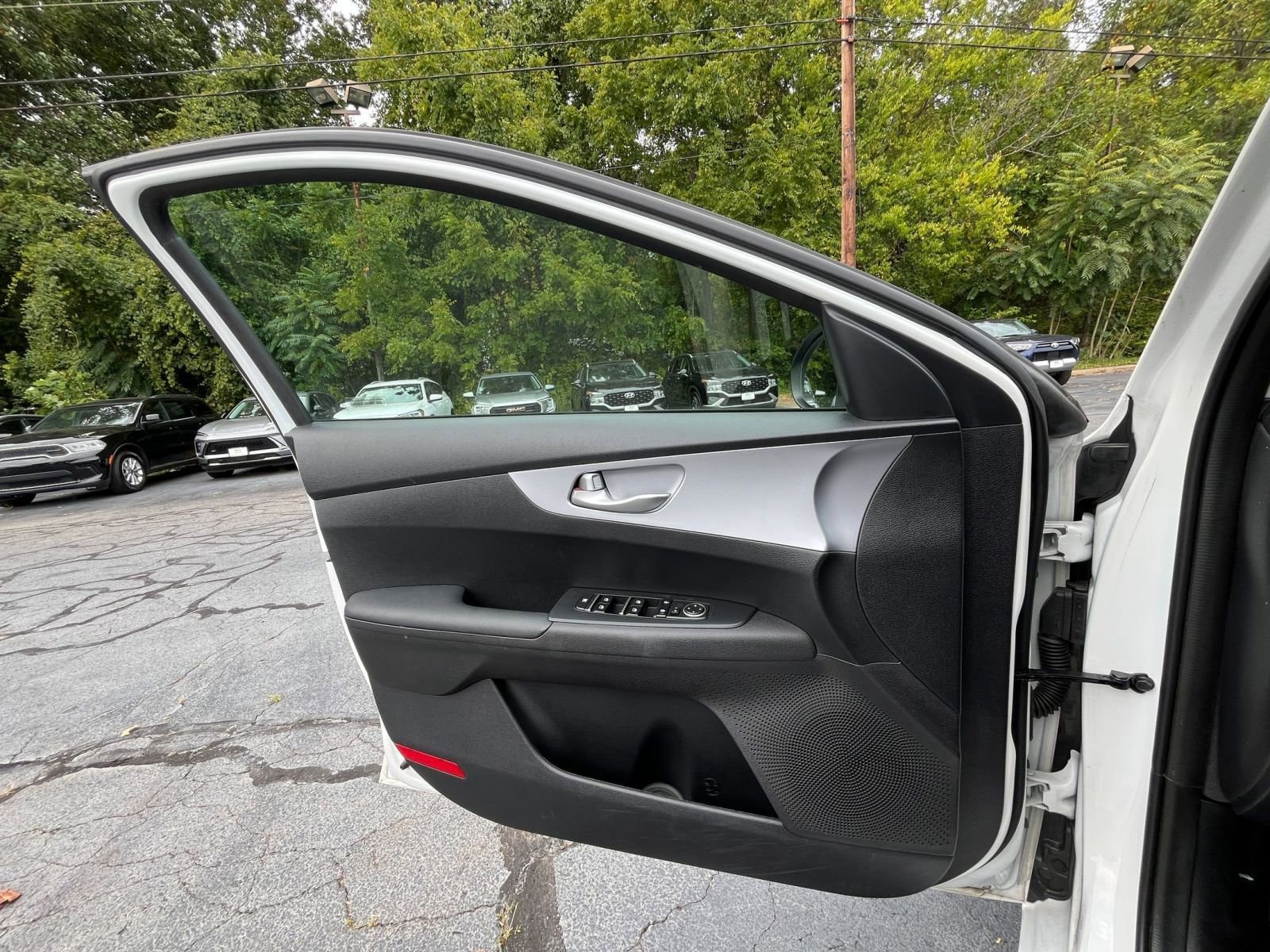 Thumbnail: 2024 Kia Forte - 18