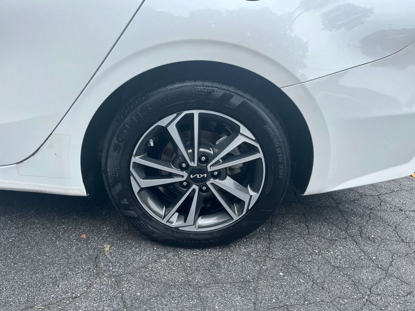 Thumbnail: 2024 Kia Forte - 25