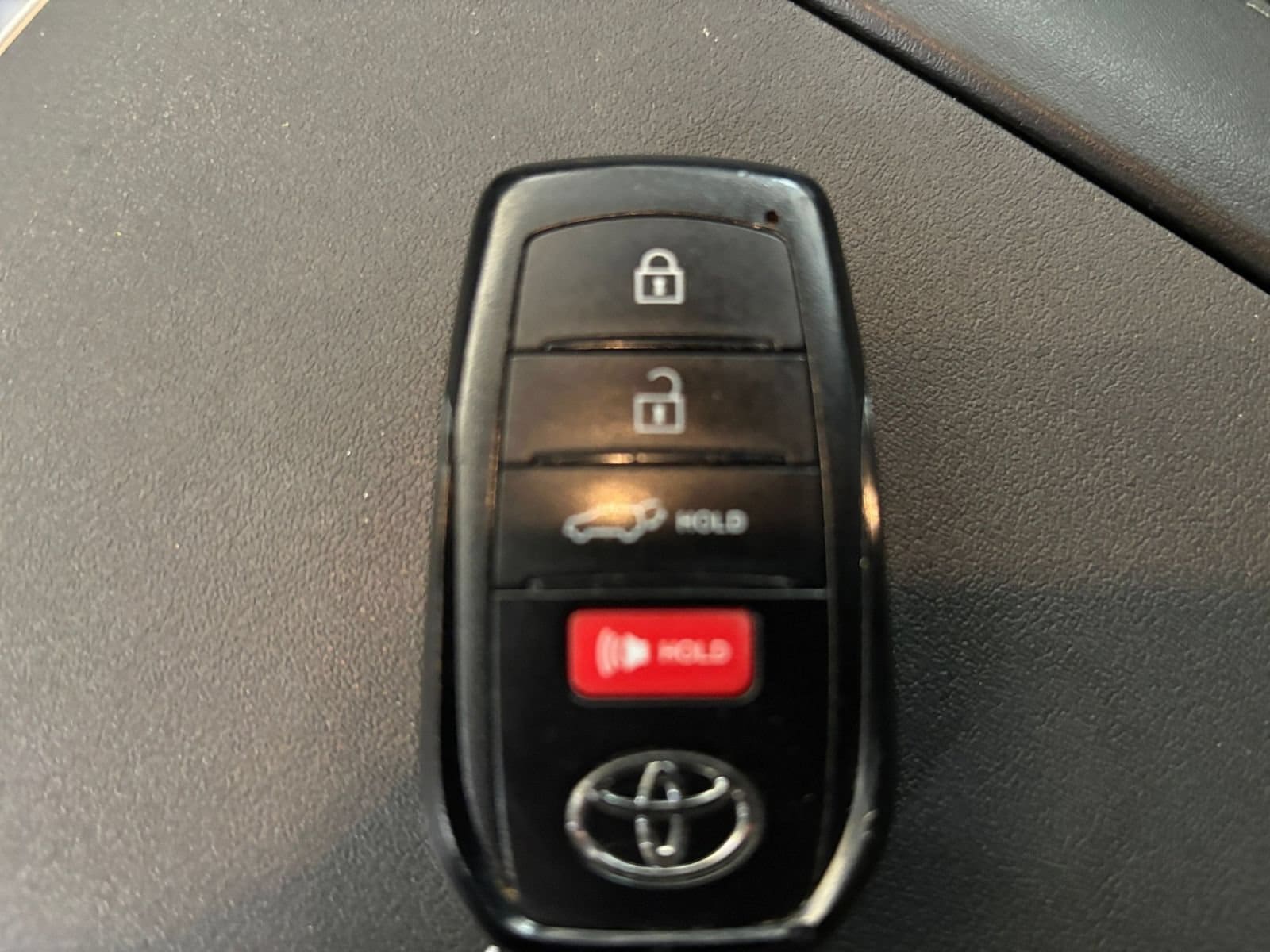 Thumbnail: 2025 Toyota Highlander - 18