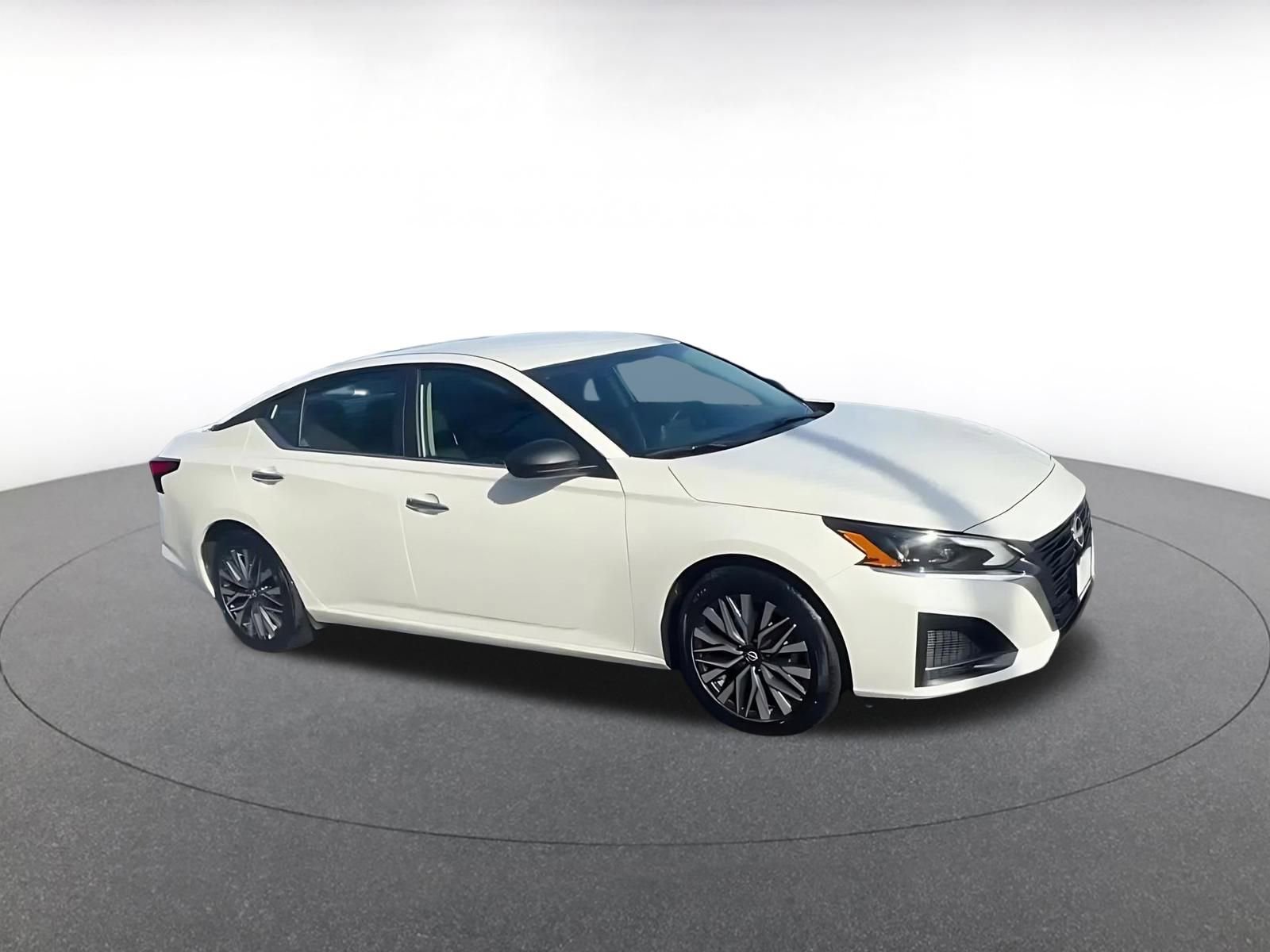 Thumbnail: 2025 Nissan Altima - 2