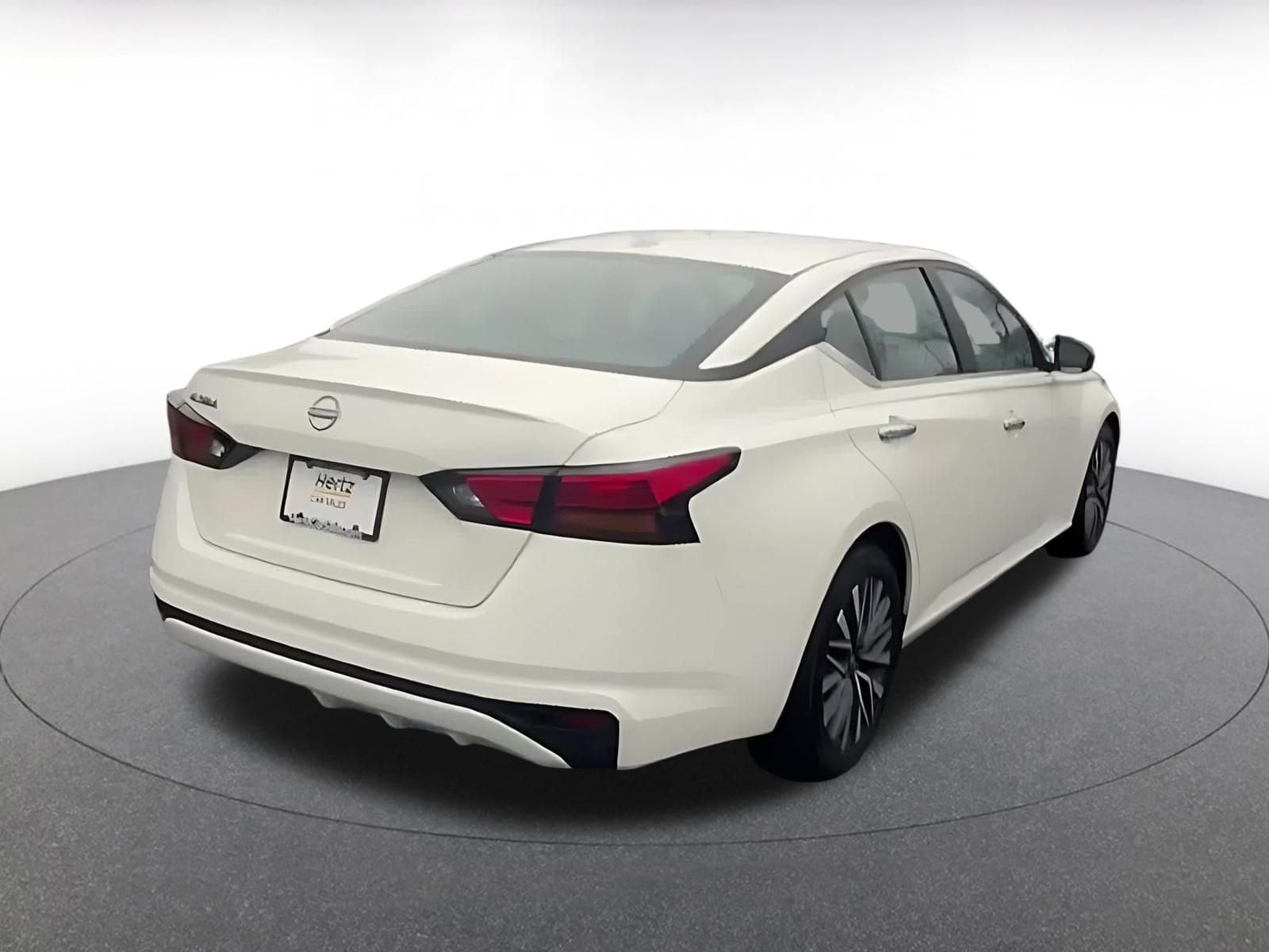 Thumbnail: 2025 Nissan Altima - 14