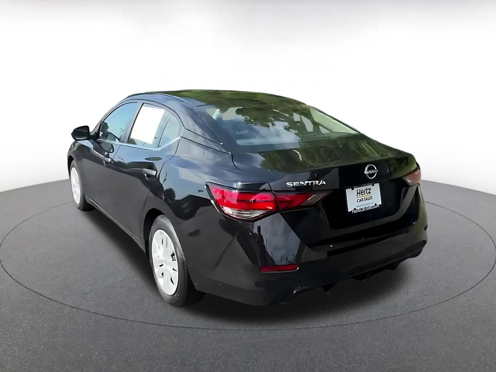 Thumbnail: 2025 Nissan Sentra - 10